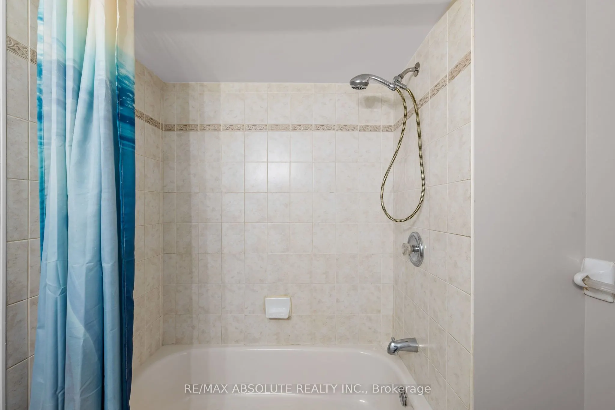 908 Longfields Drive #908
