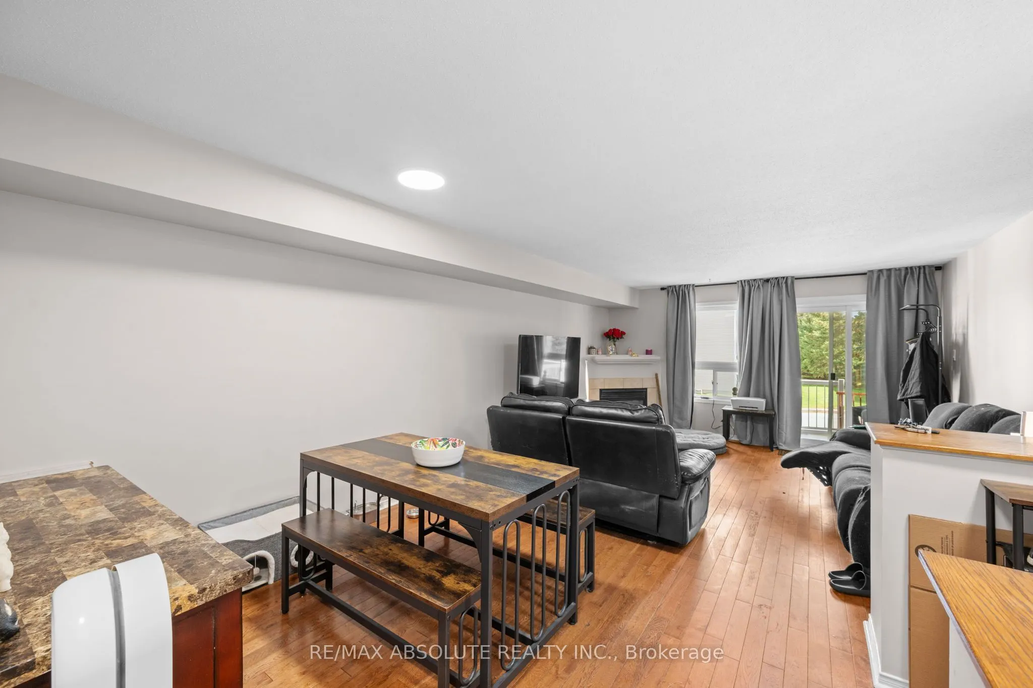 908 Longfields Drive #908
