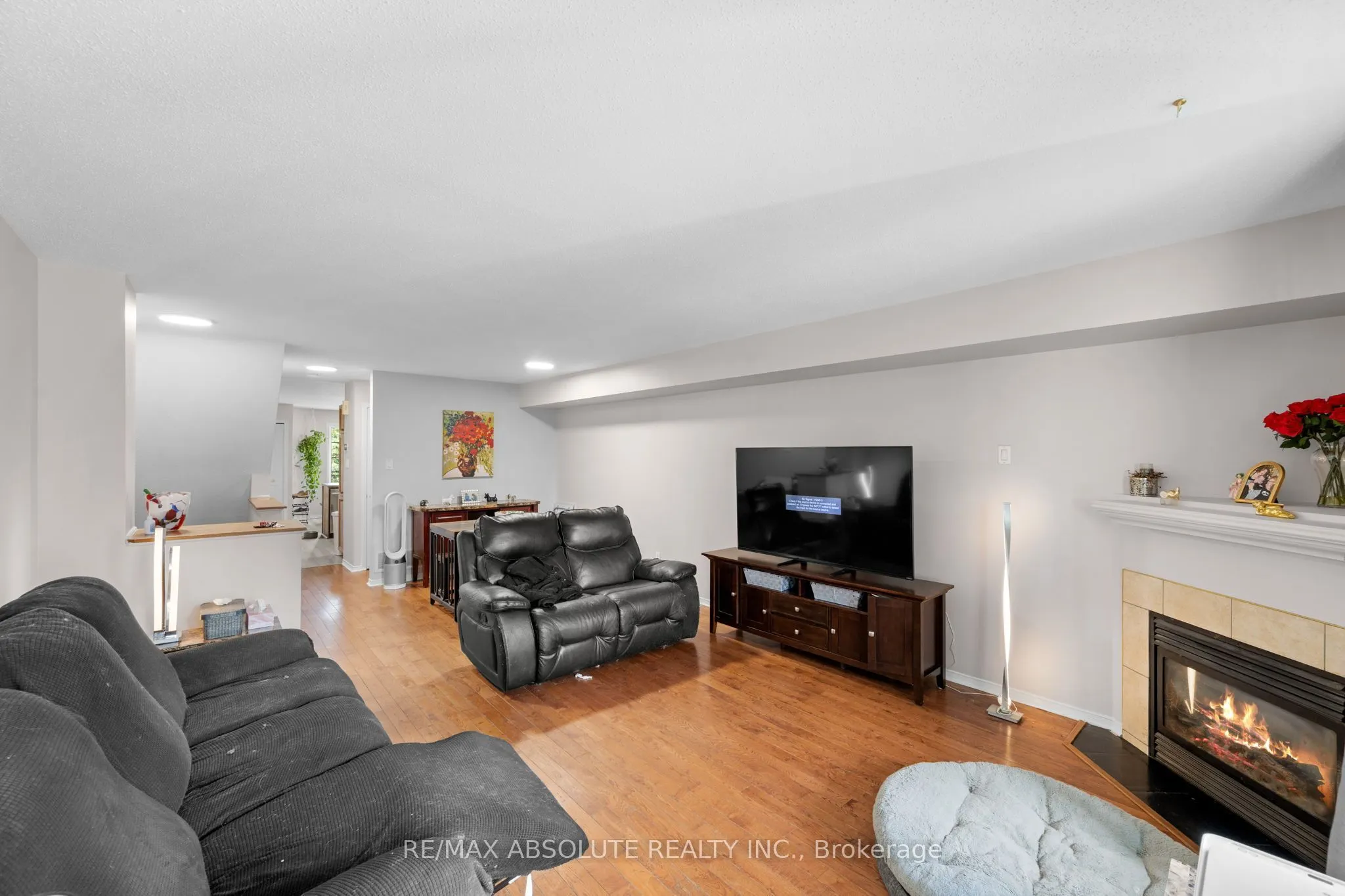 908 Longfields Drive #908