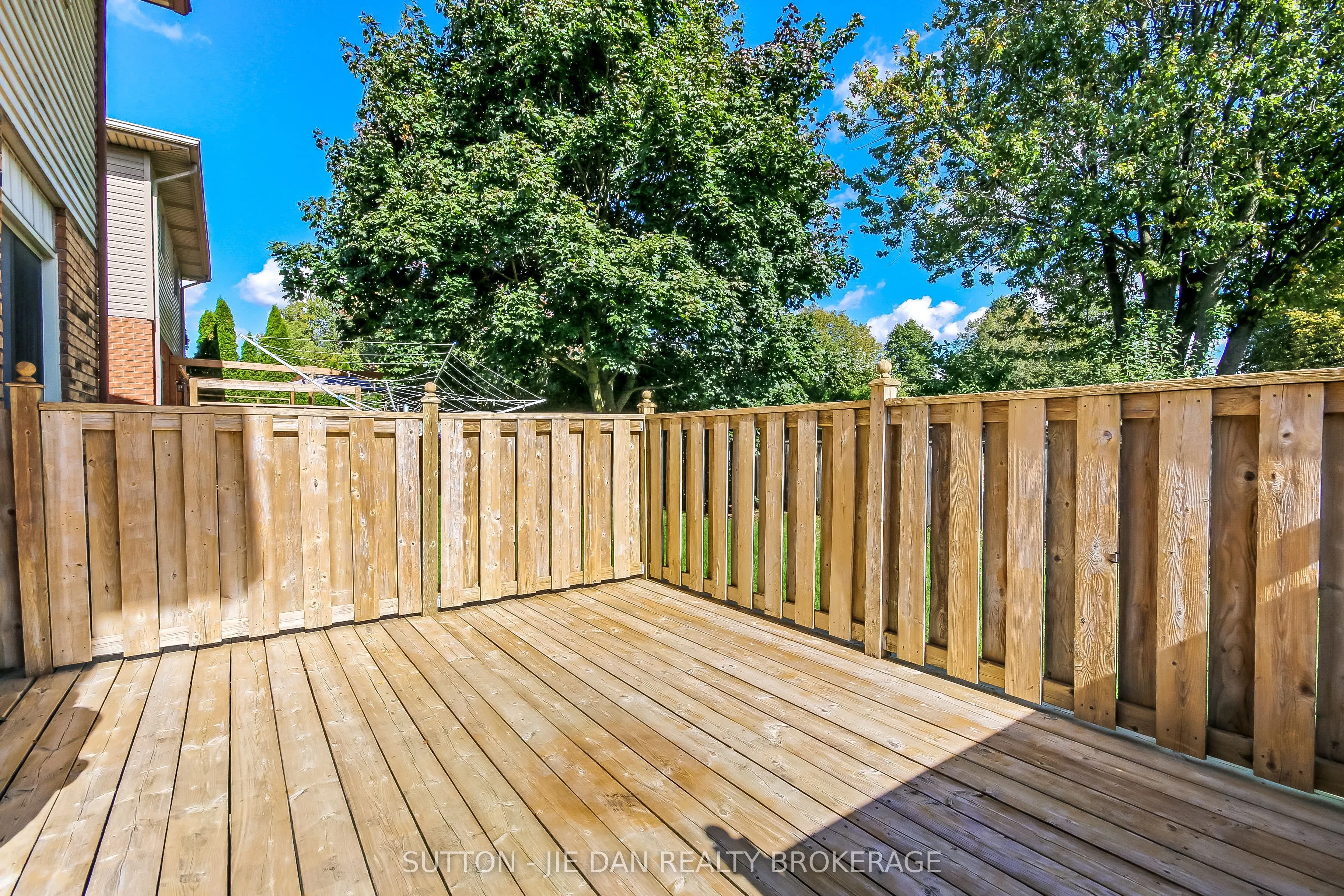 28 Country Club Lane