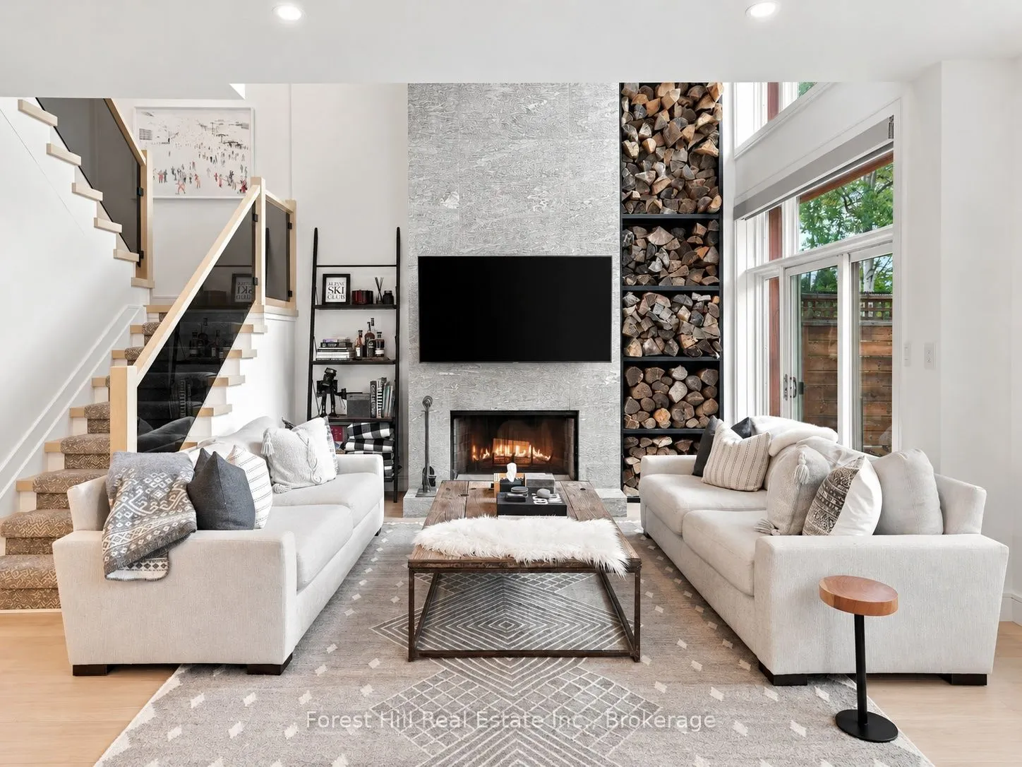 224 Blueski George Crescent #15