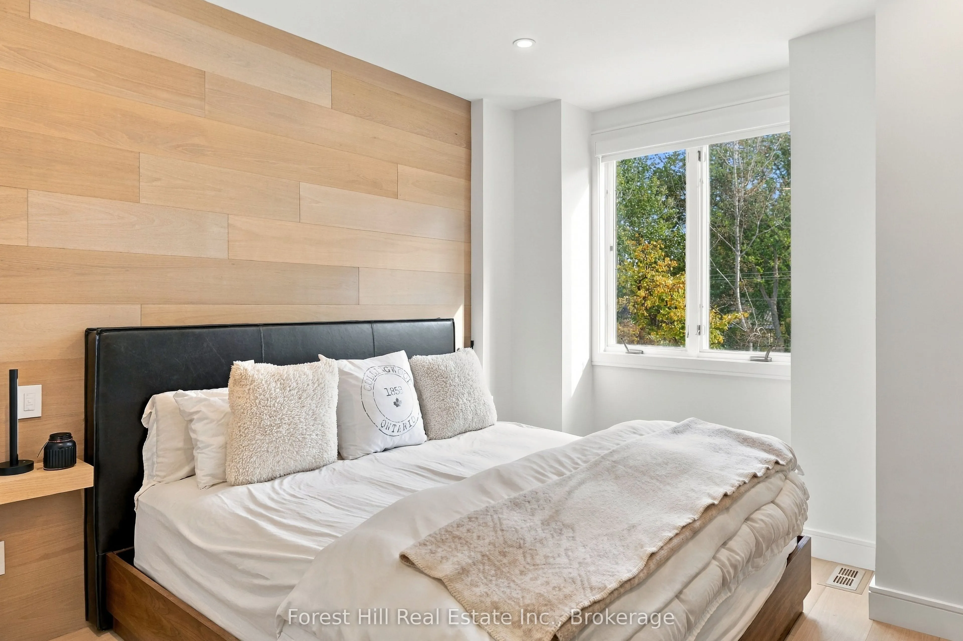224 Blueski George Crescent #15