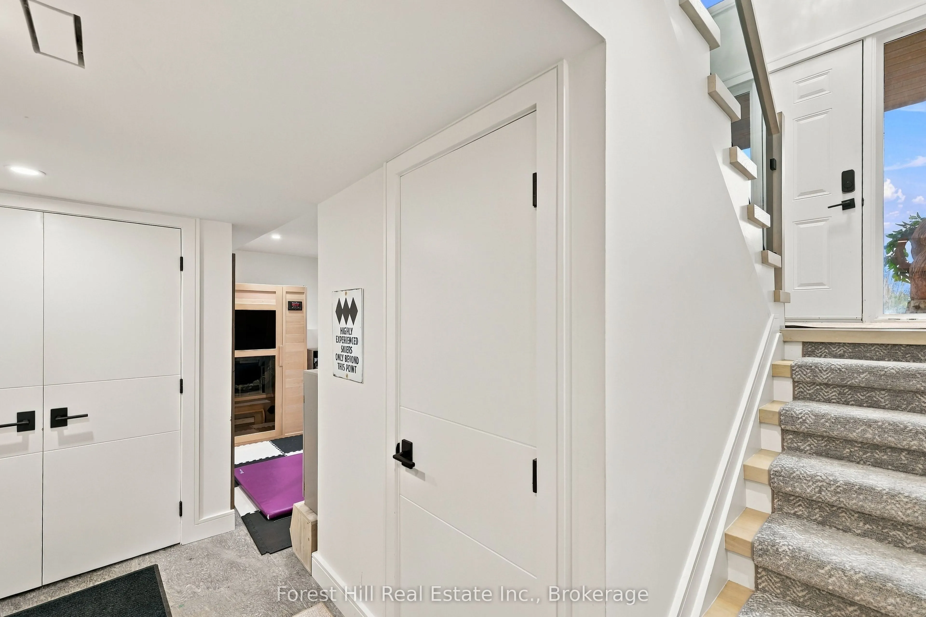 224 Blueski George Crescent #15