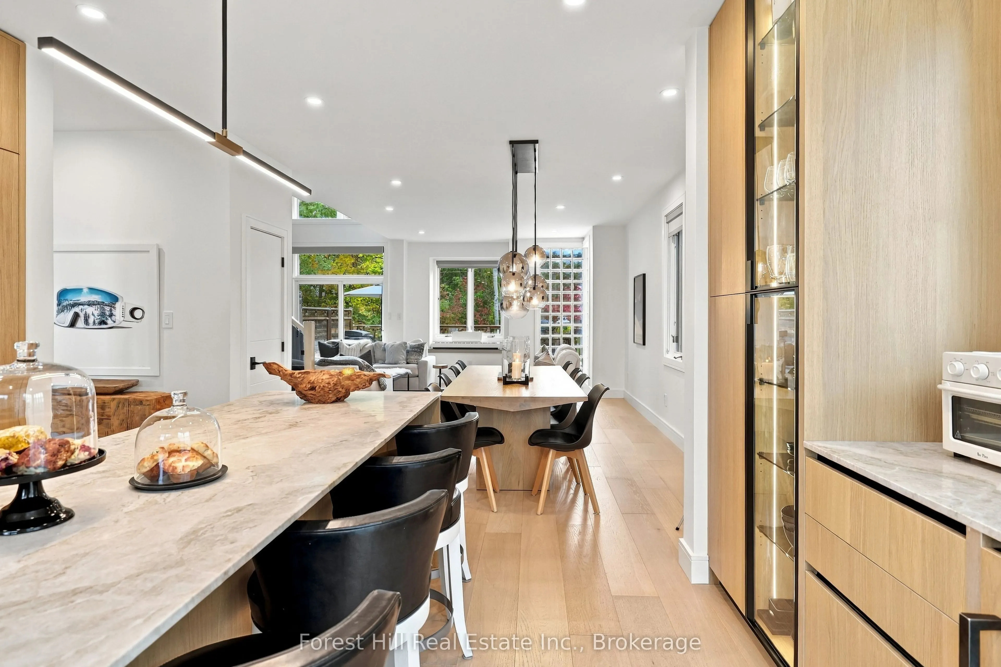 224 Blueski George Crescent #15