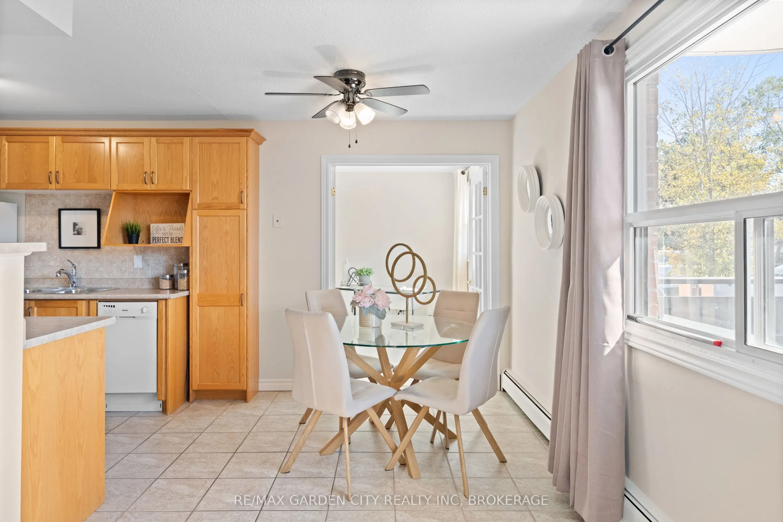 264 Oakdale Avenue #211