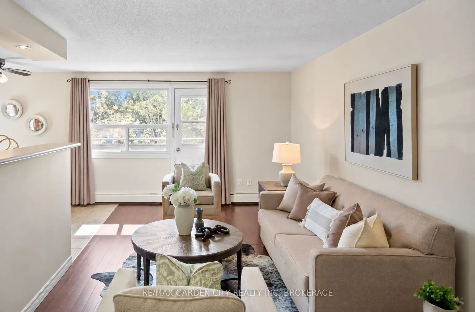 264 Oakdale Avenue #211
