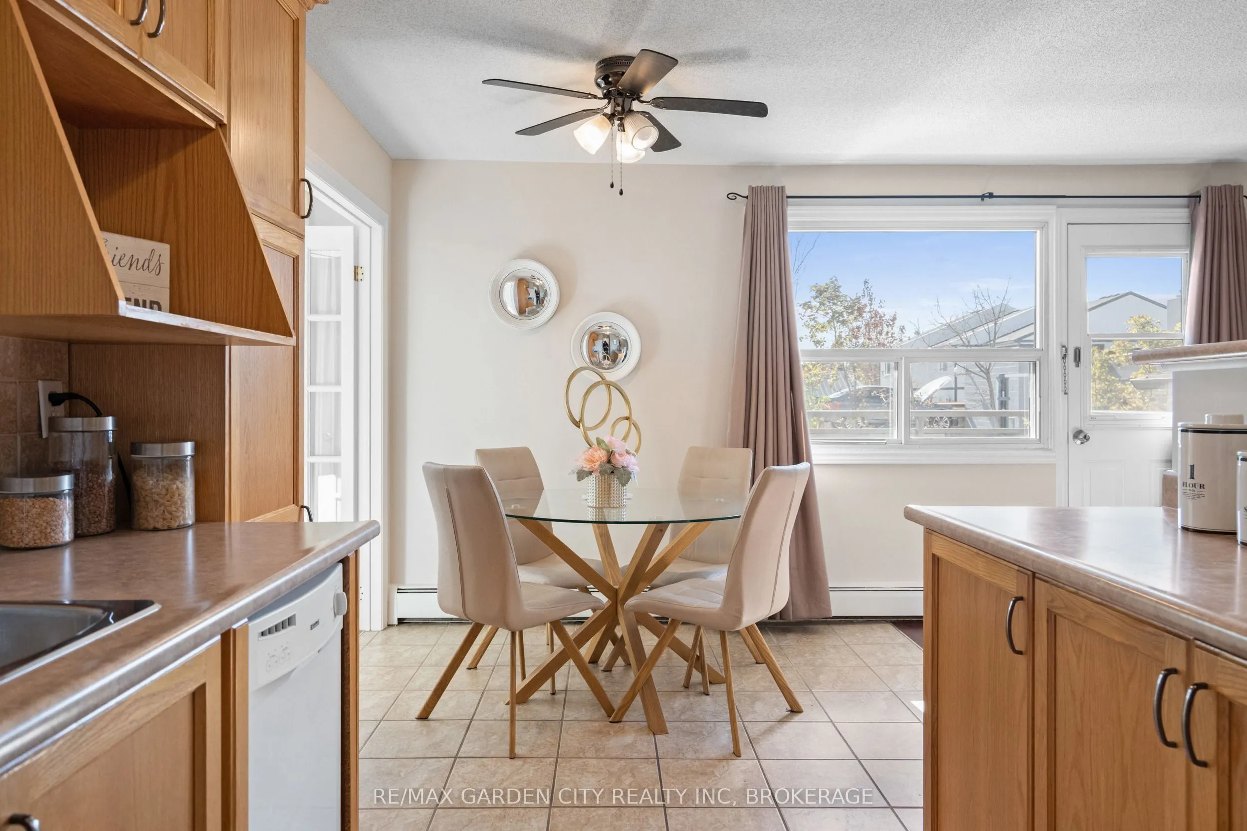 264 Oakdale Avenue #211