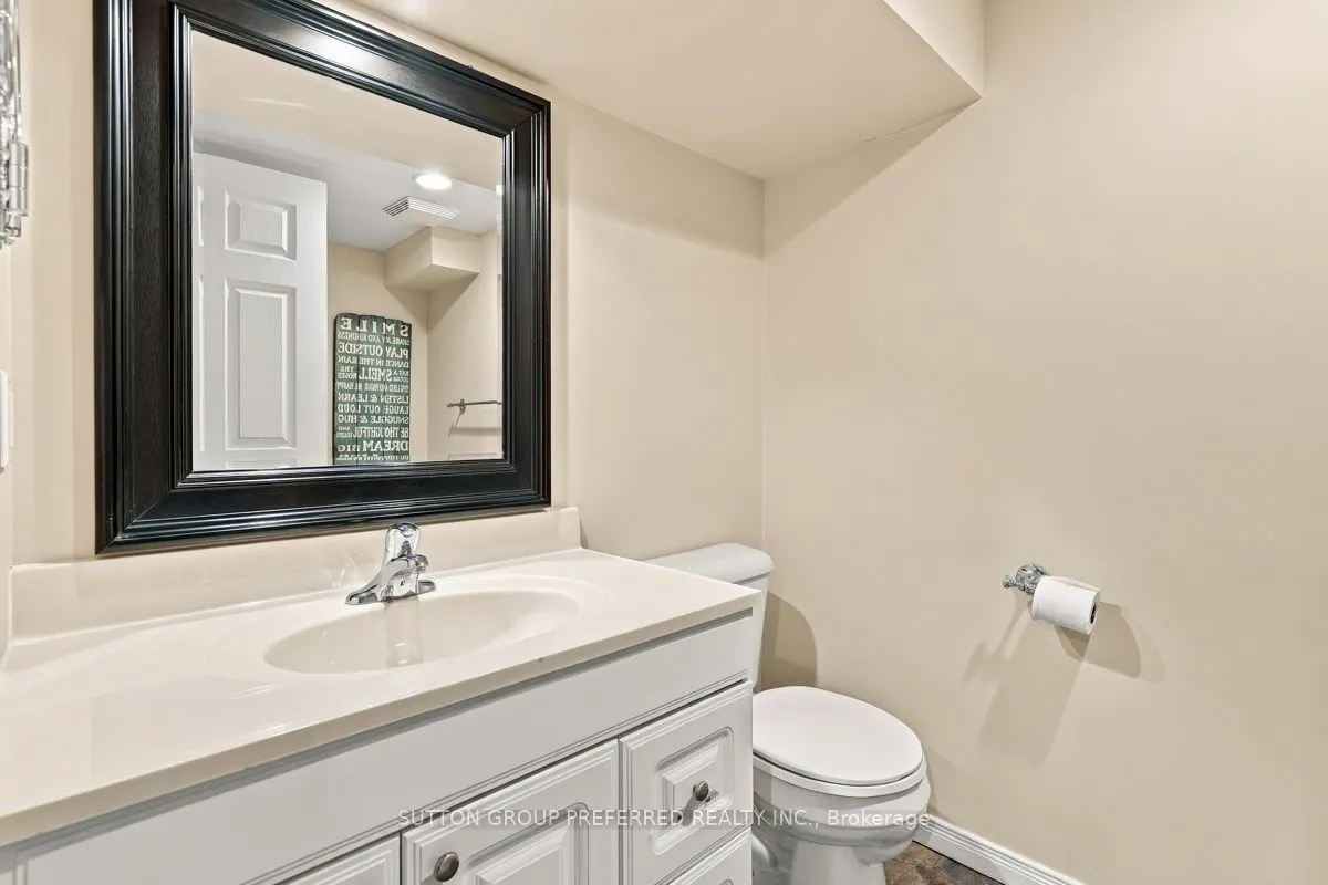 465 Glen Crescent
