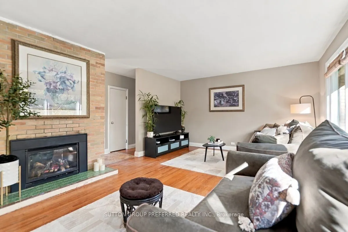 465 Glen Crescent