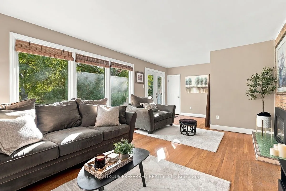 465 Glen Crescent