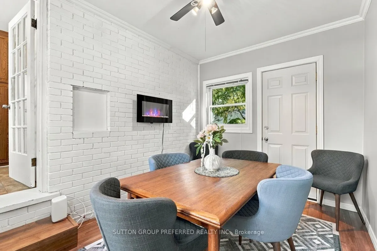 465 Glen Crescent