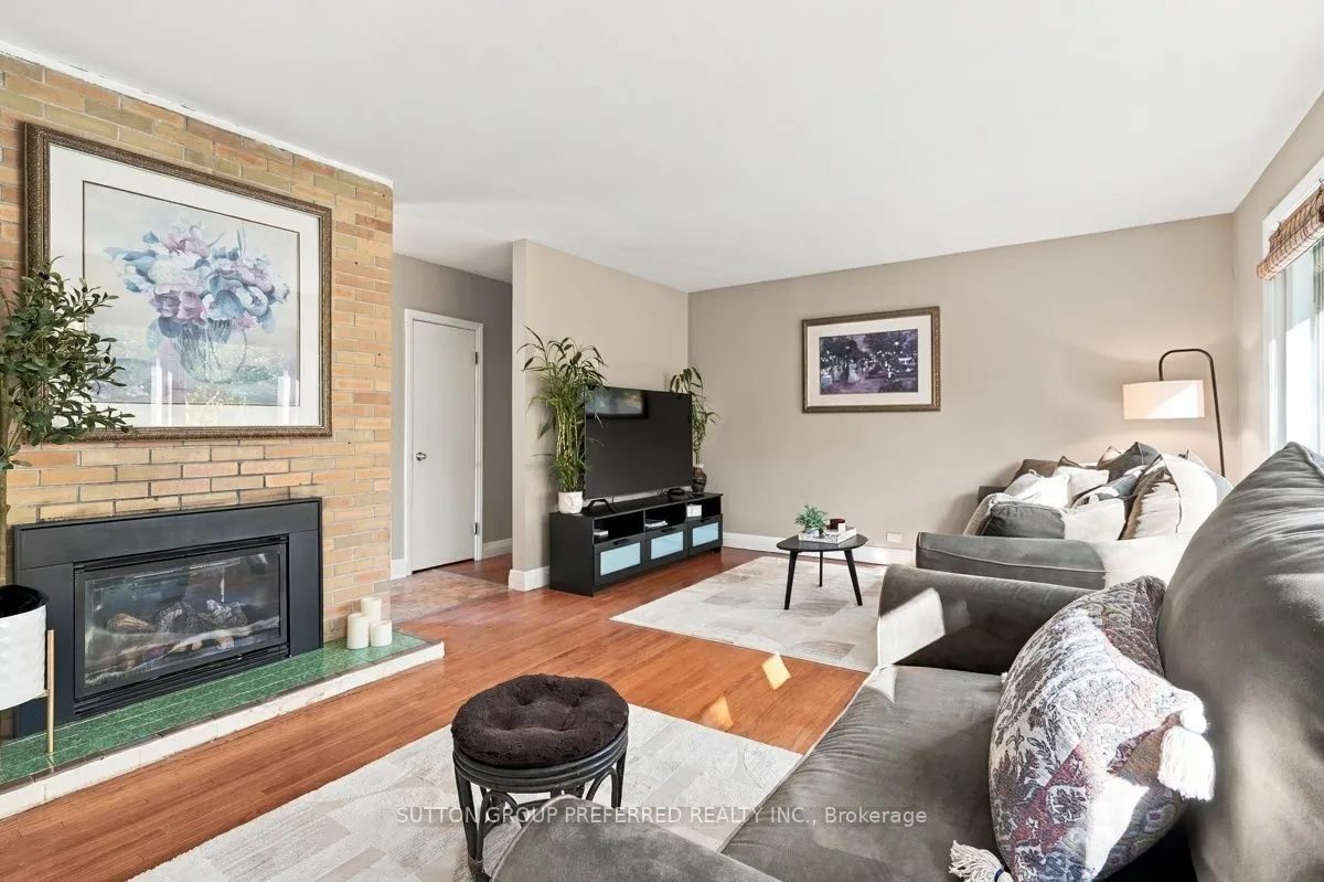465 Glen Crescent