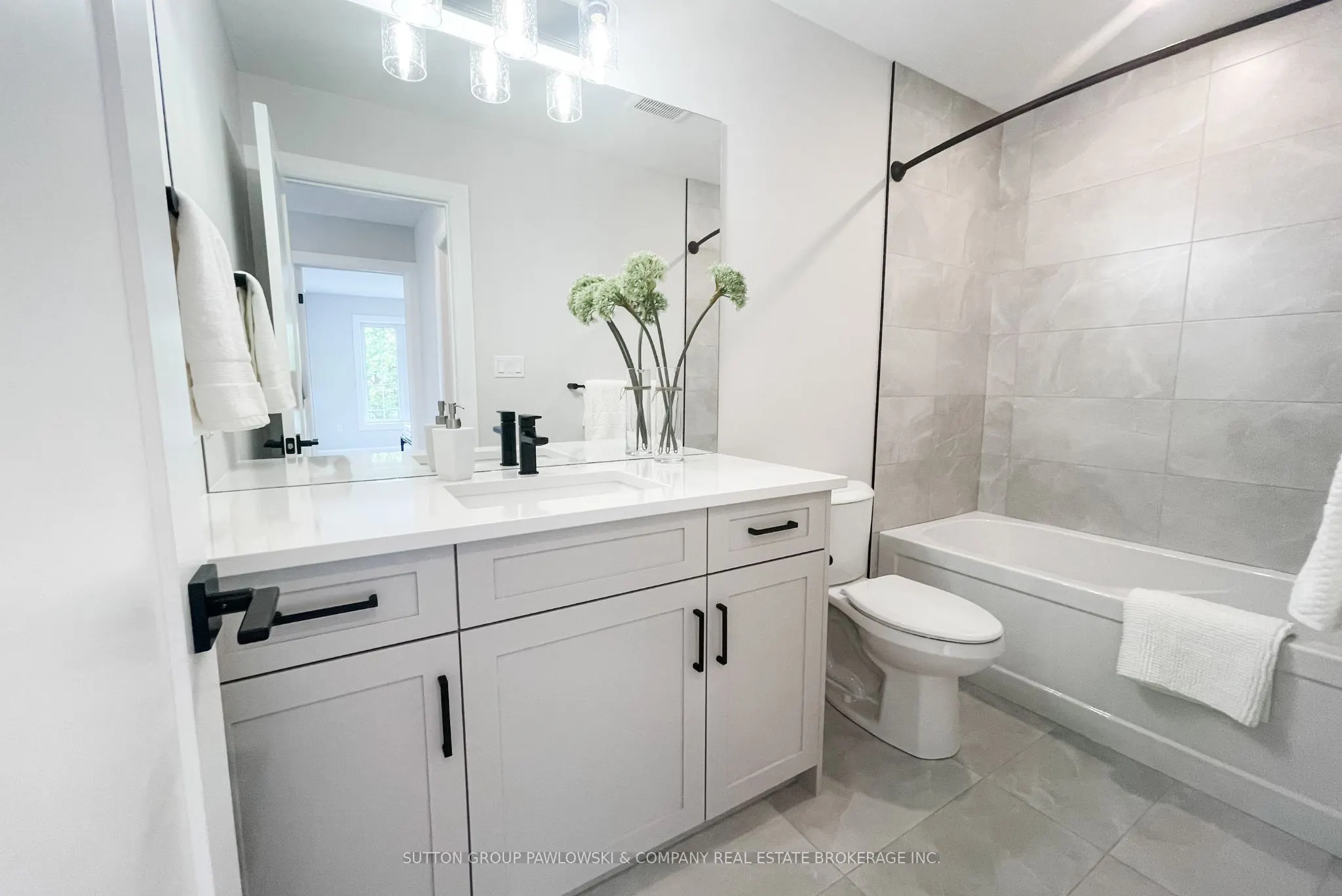 414 Old Wonderland Road #33