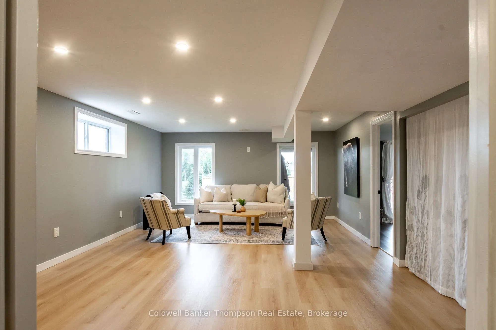 25 Woodstream Drive
