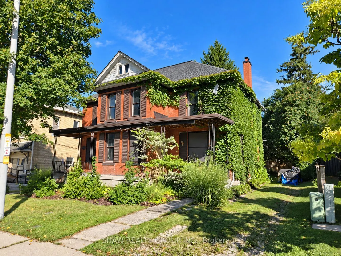 371 Hunter Street