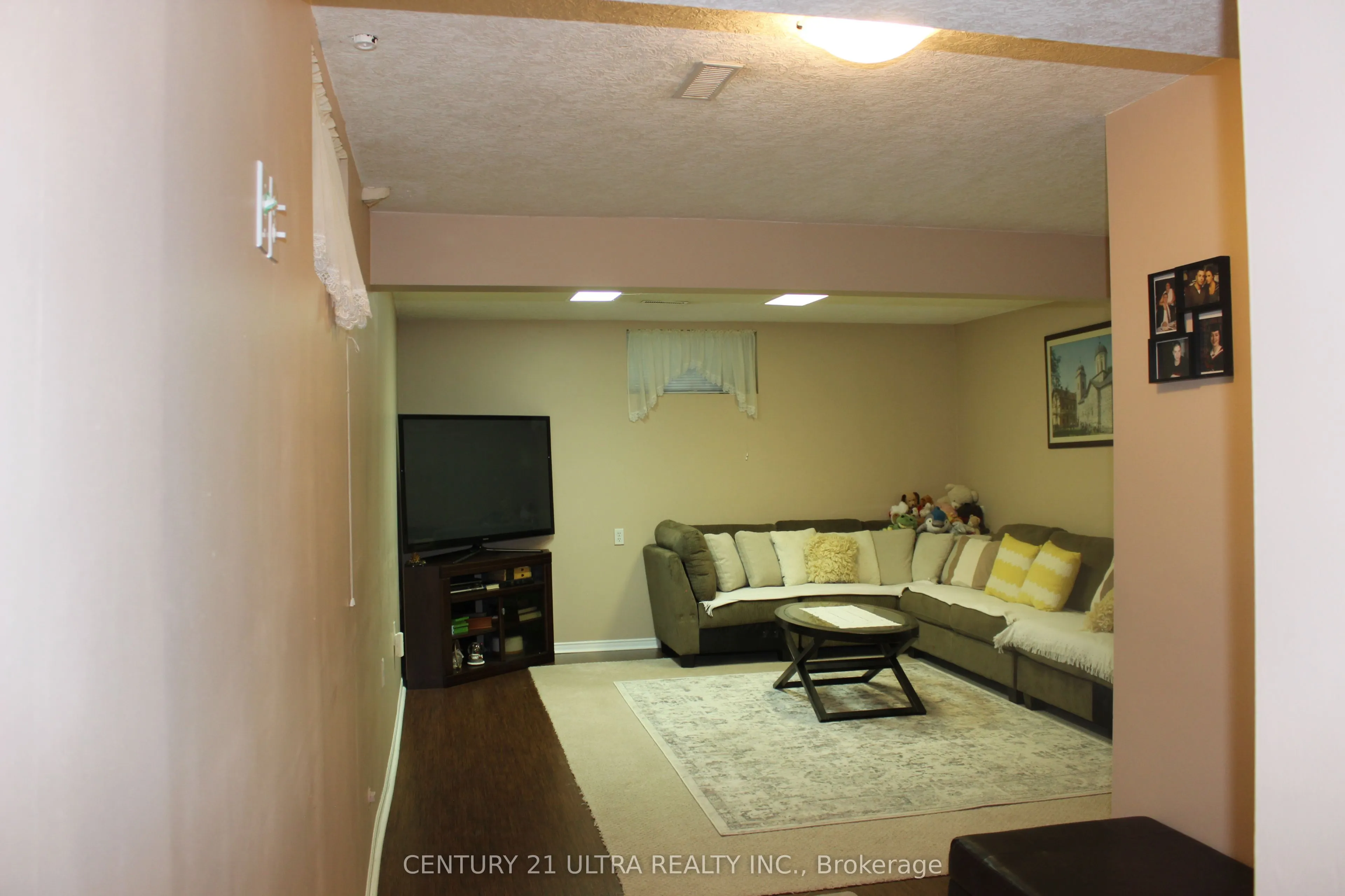 373 Brembel Crescent