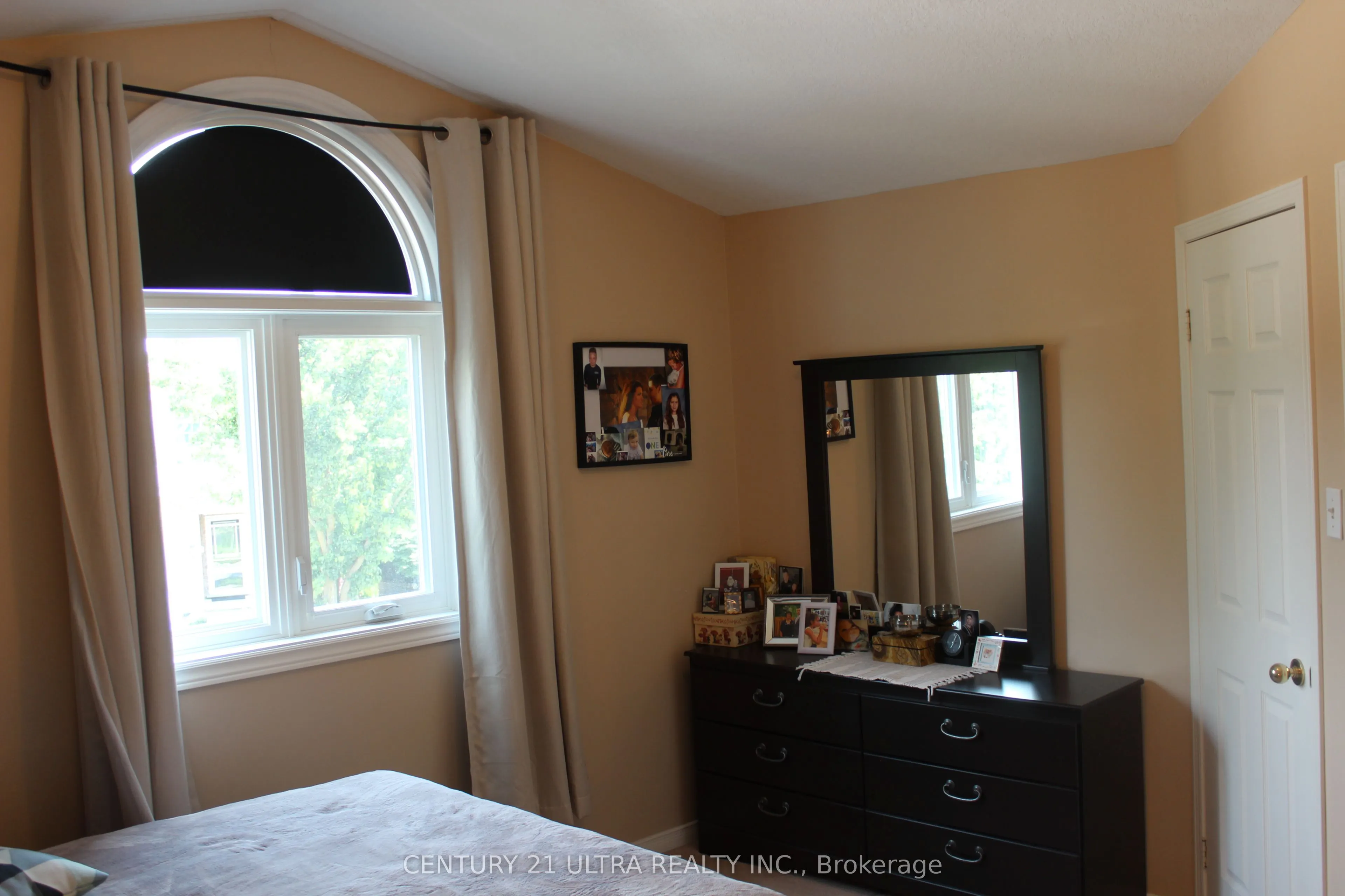 373 Brembel Crescent