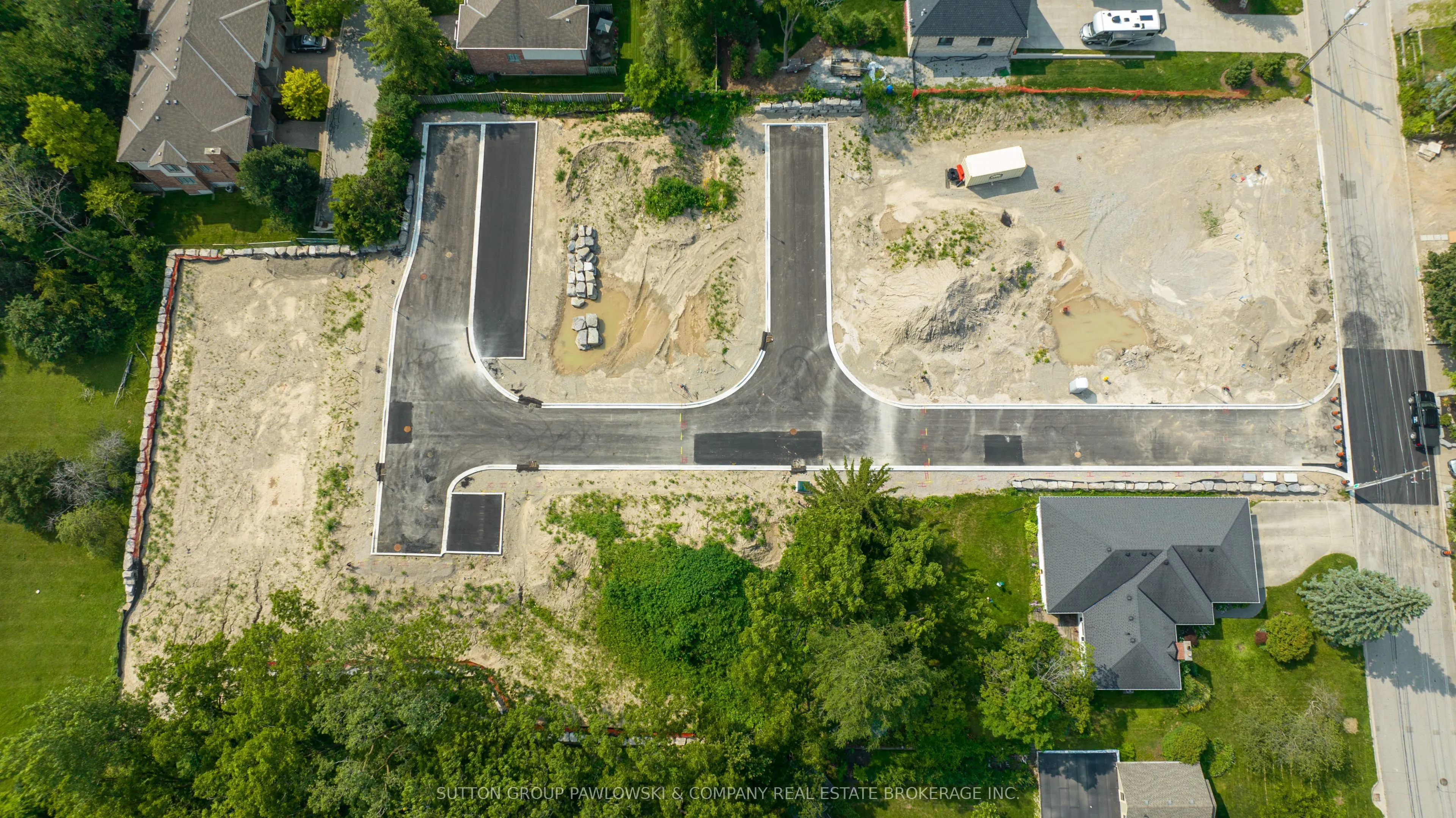 414 Old Wonderland Road #27