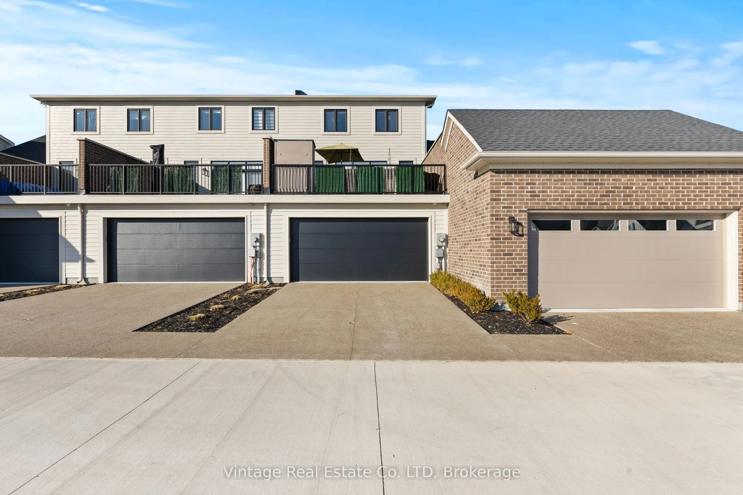24 Willow Bank Common #24