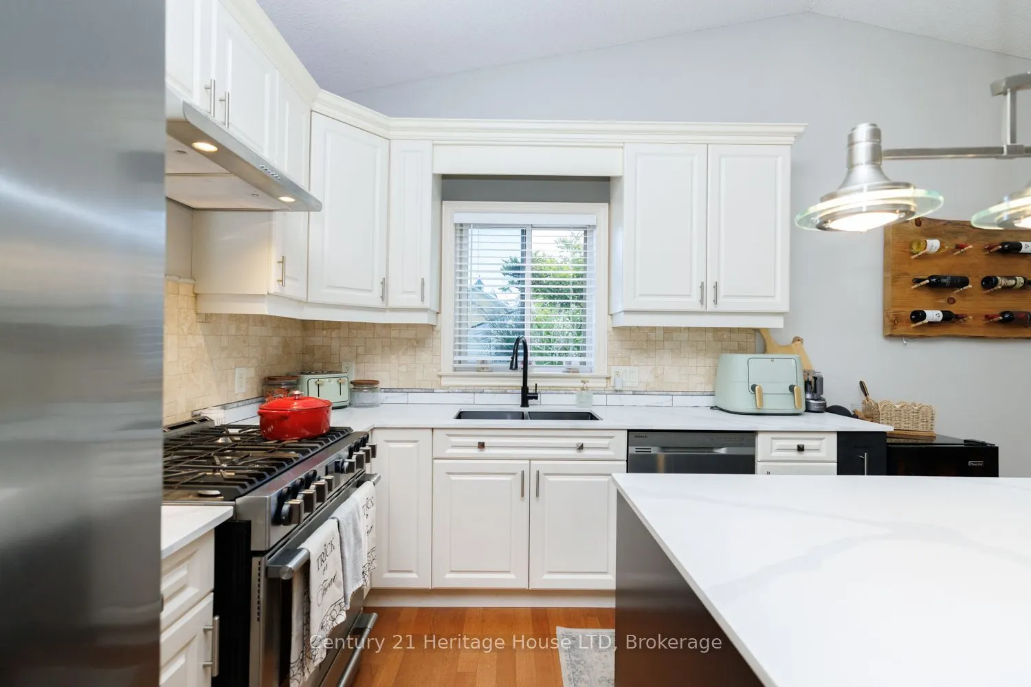 21 Burleigh Road S