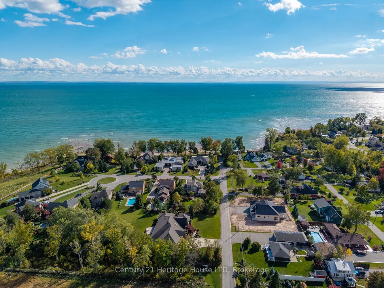 21 Burleigh Road S