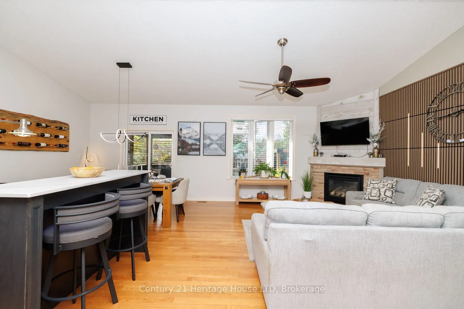 21 Burleigh Road S