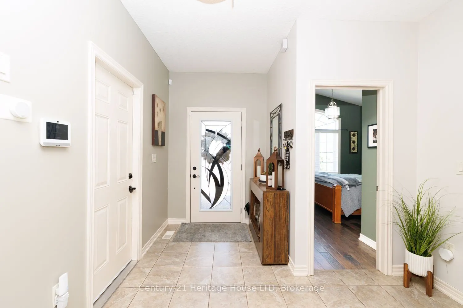 21 Burleigh Road S