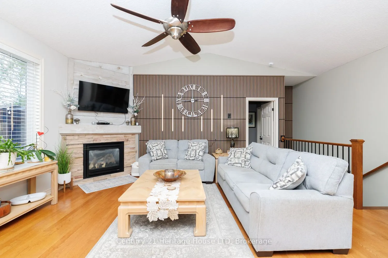 21 Burleigh Road S