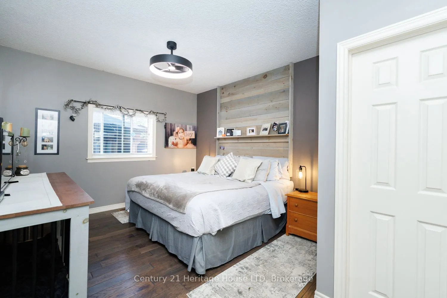 21 Burleigh Road S