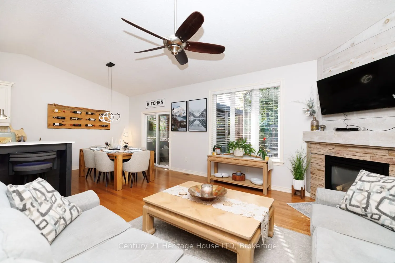 21 Burleigh Road S