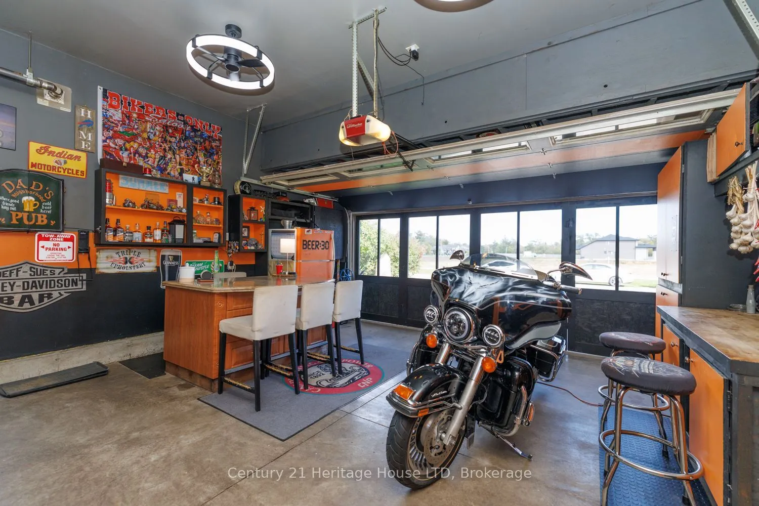 21 Burleigh Road S