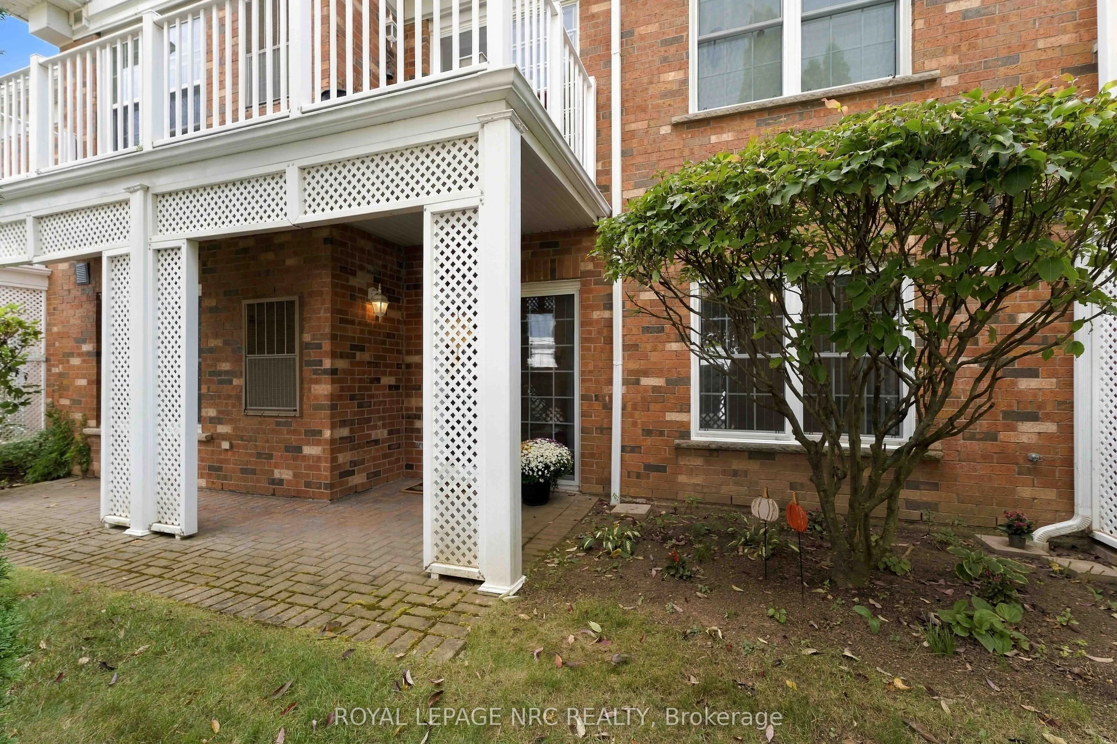 4090 John Charles Boulevard #104