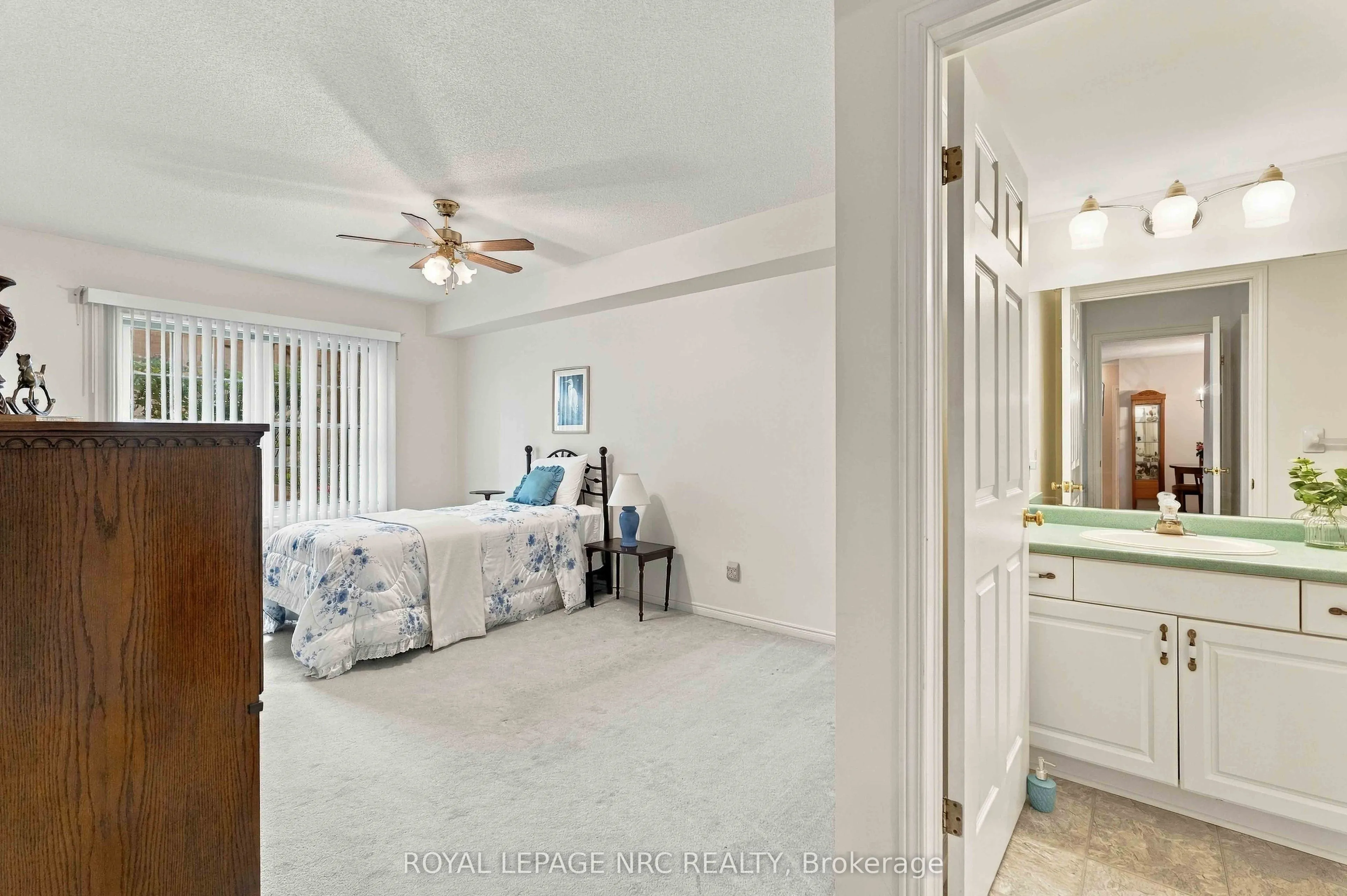4090 John Charles Boulevard #104