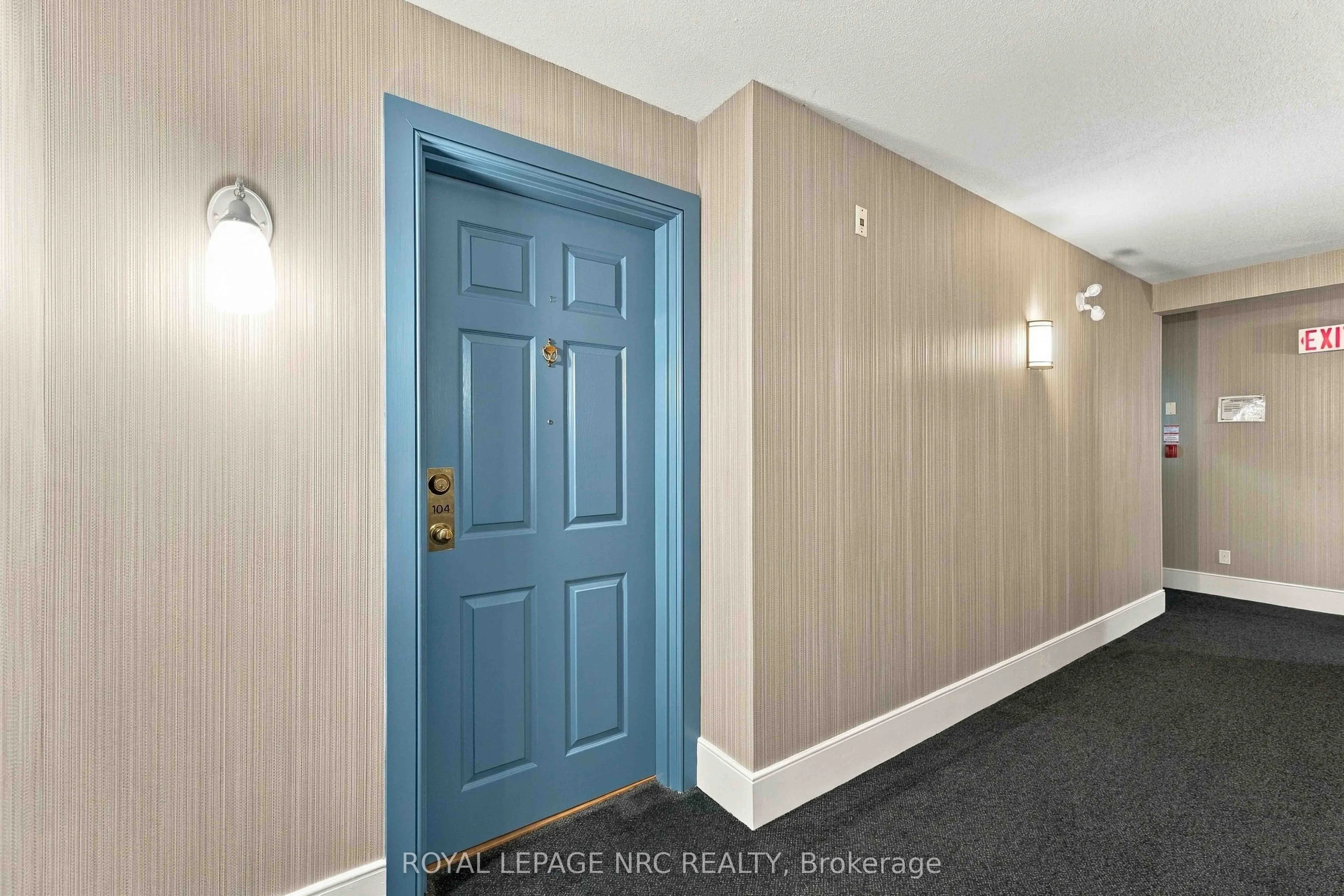 4090 John Charles Boulevard #104