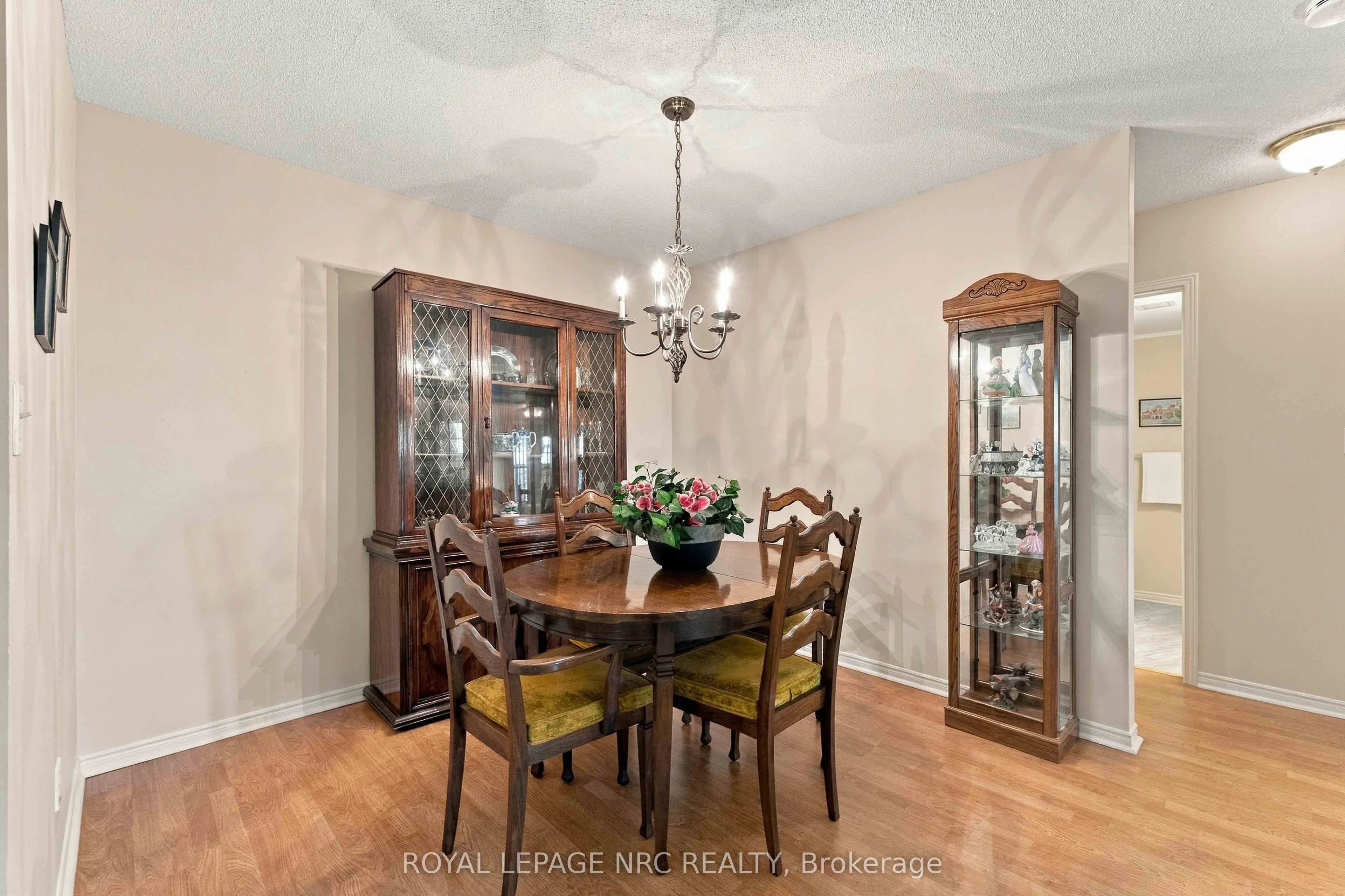 4090 John Charles Boulevard #104