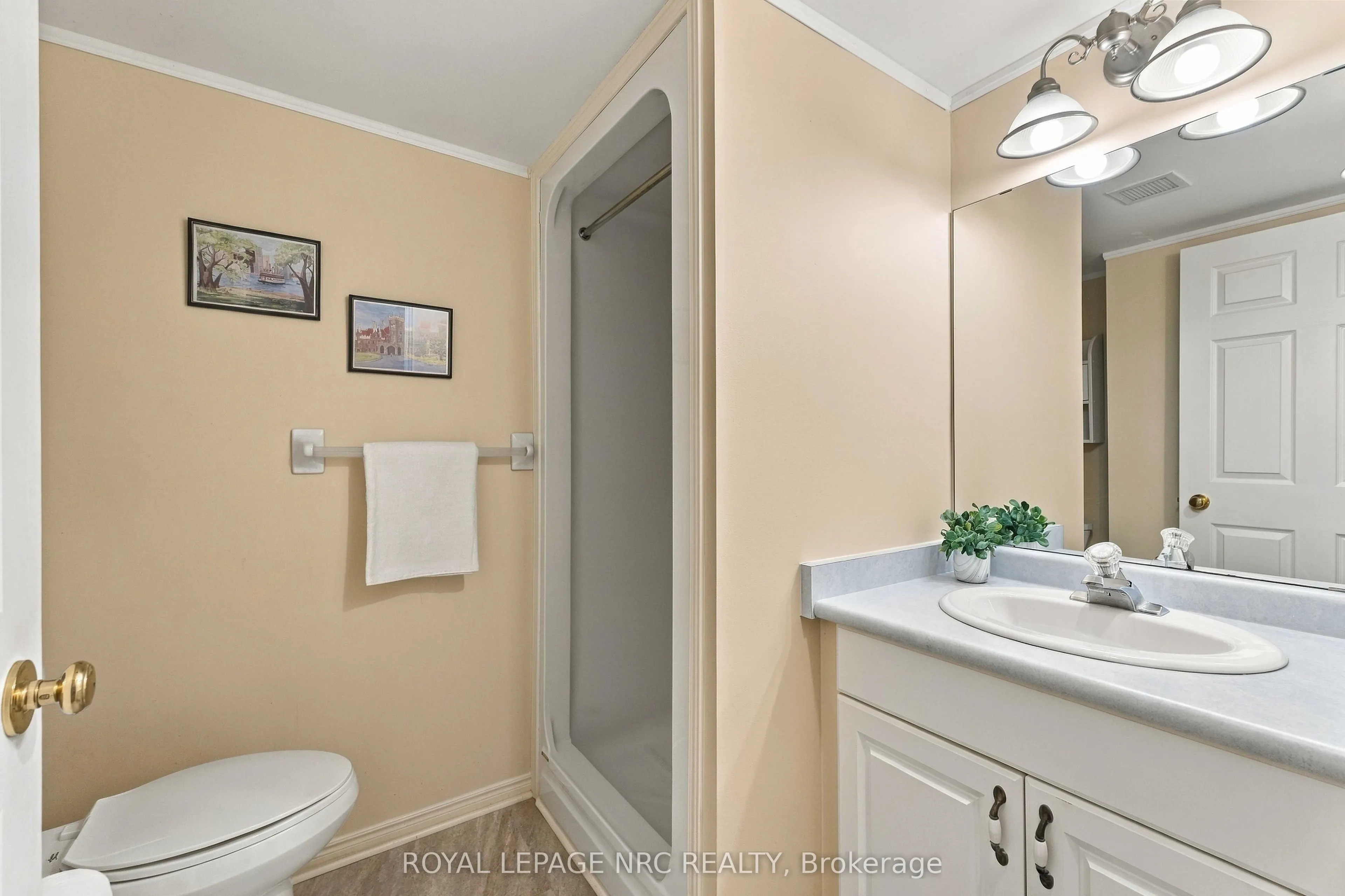 4090 John Charles Boulevard #104