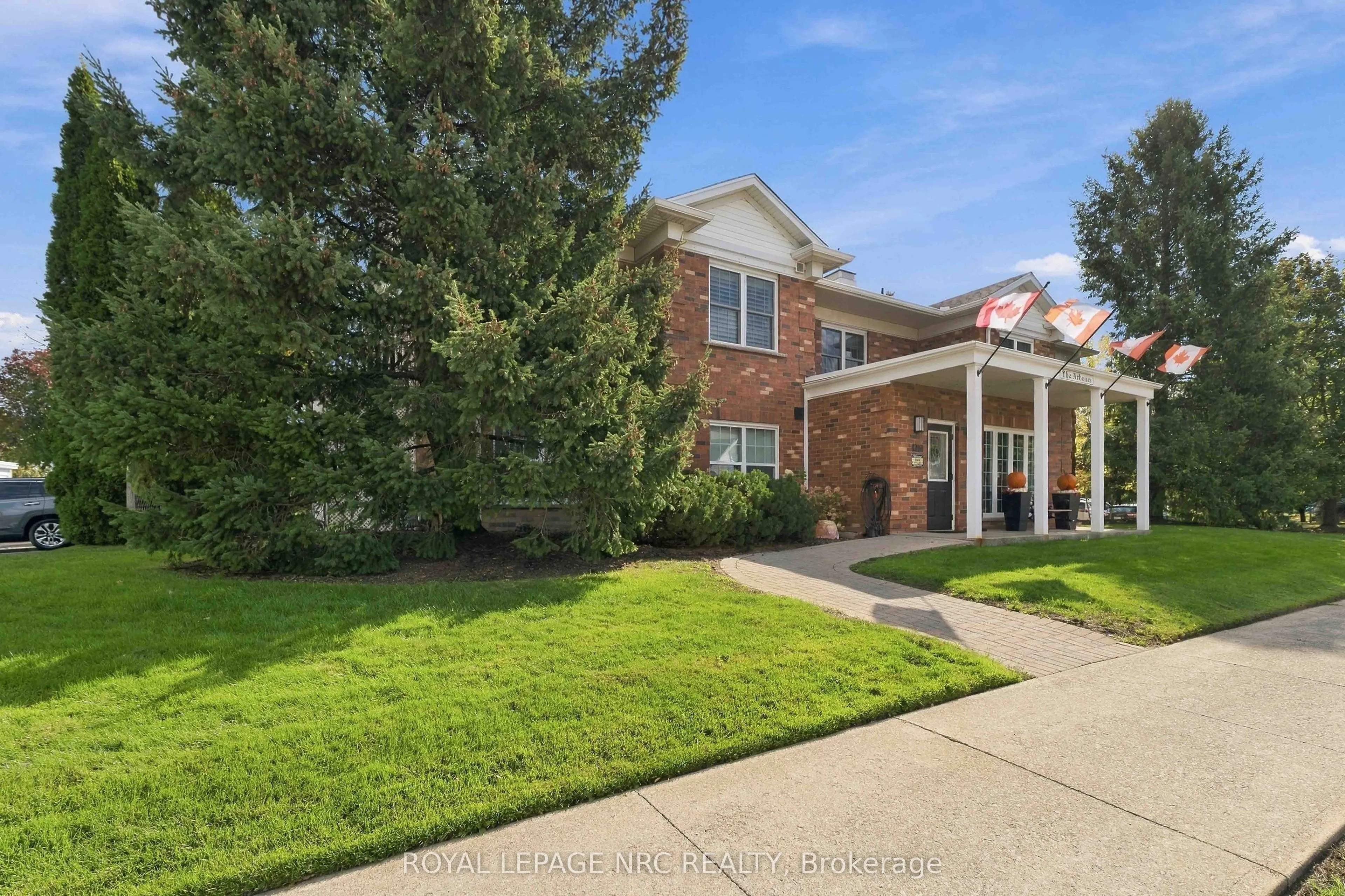 4090 John Charles Boulevard #104