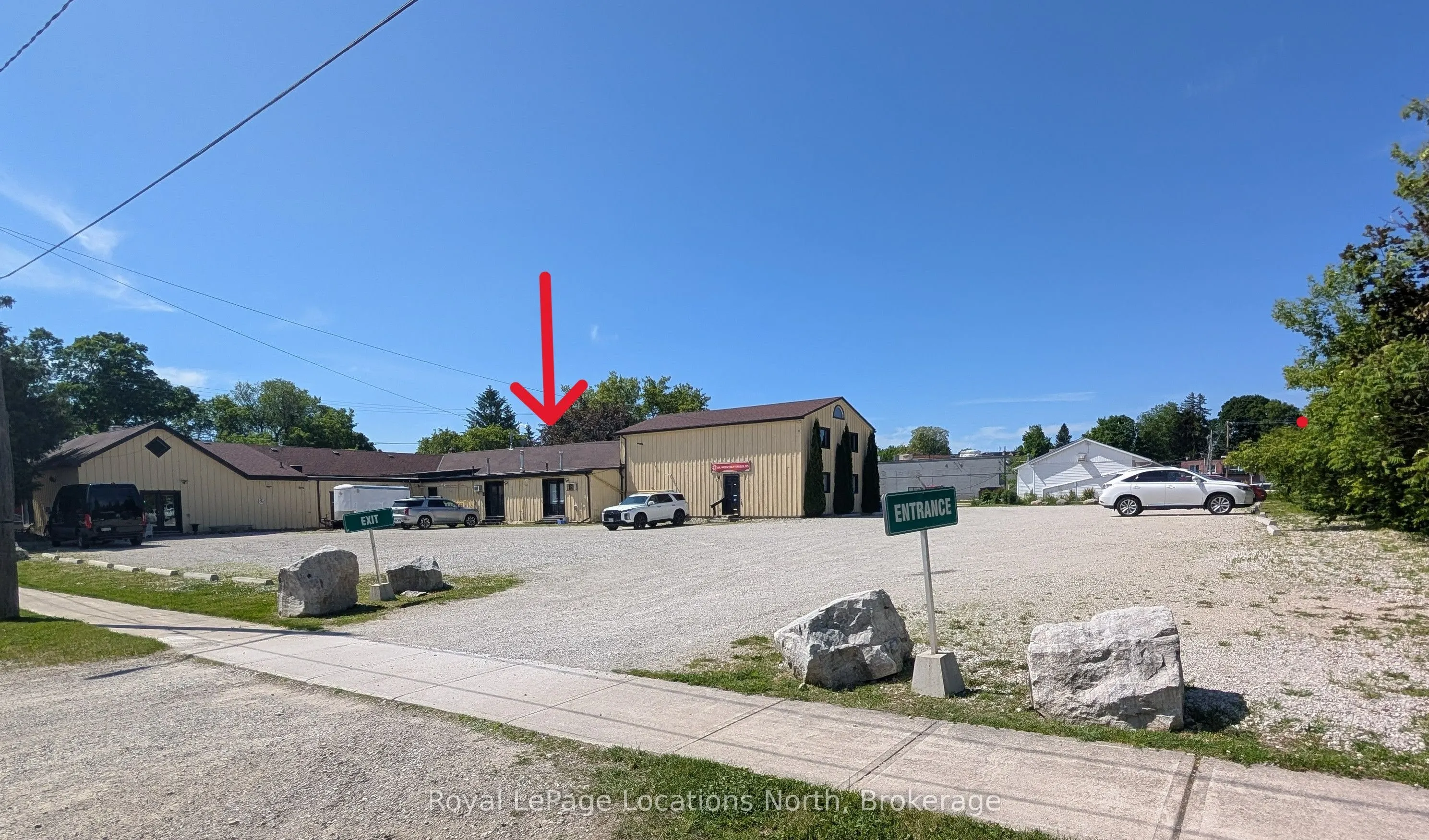 16 Bruce Street N #5