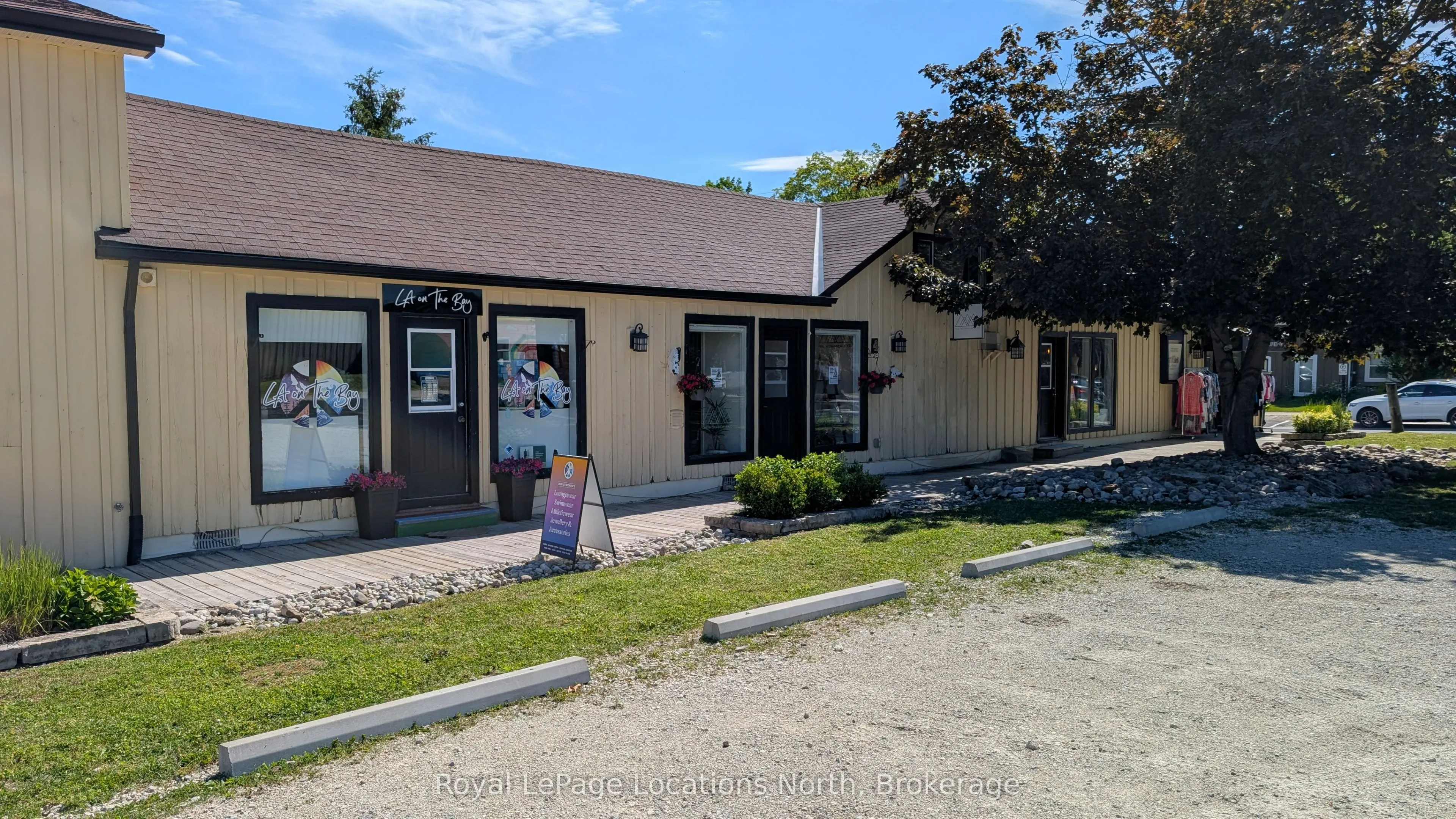 16 Bruce Street N #5