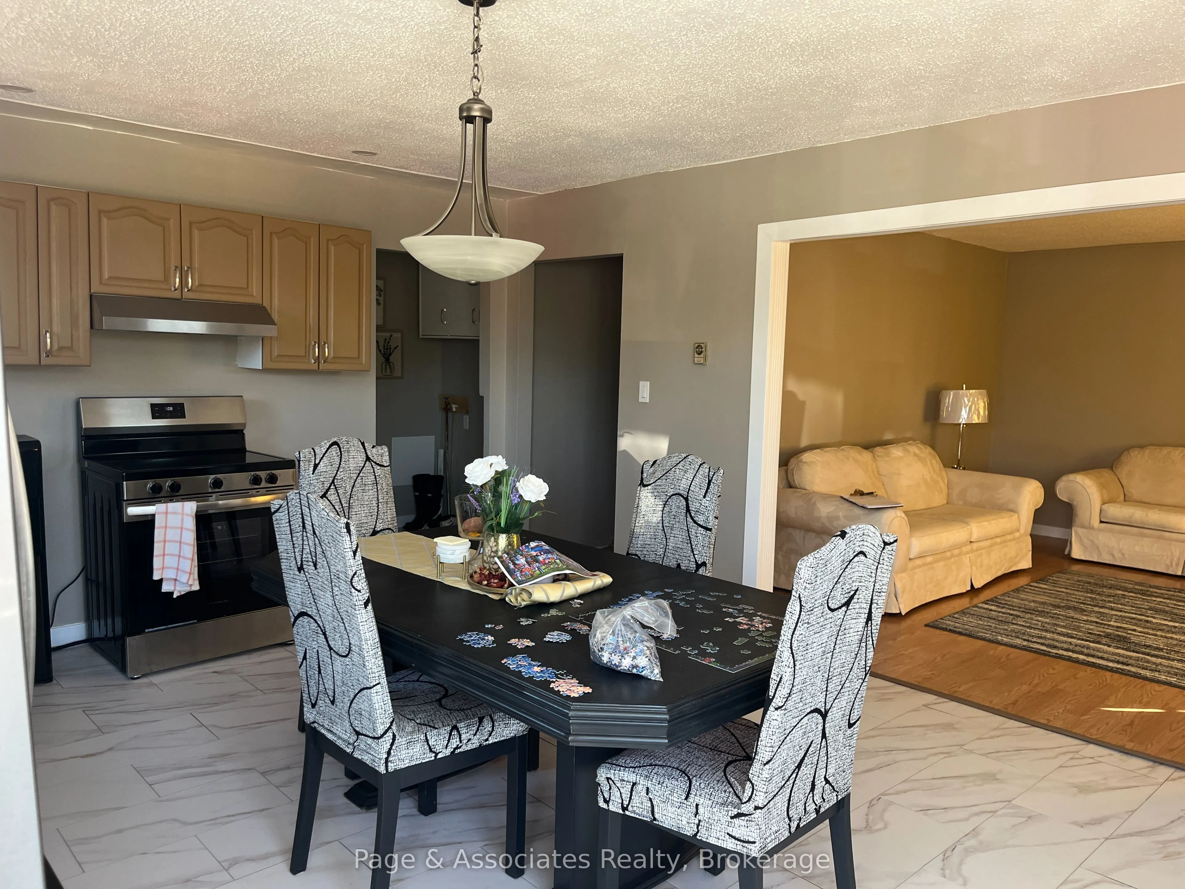 284 Cache Bay Road
