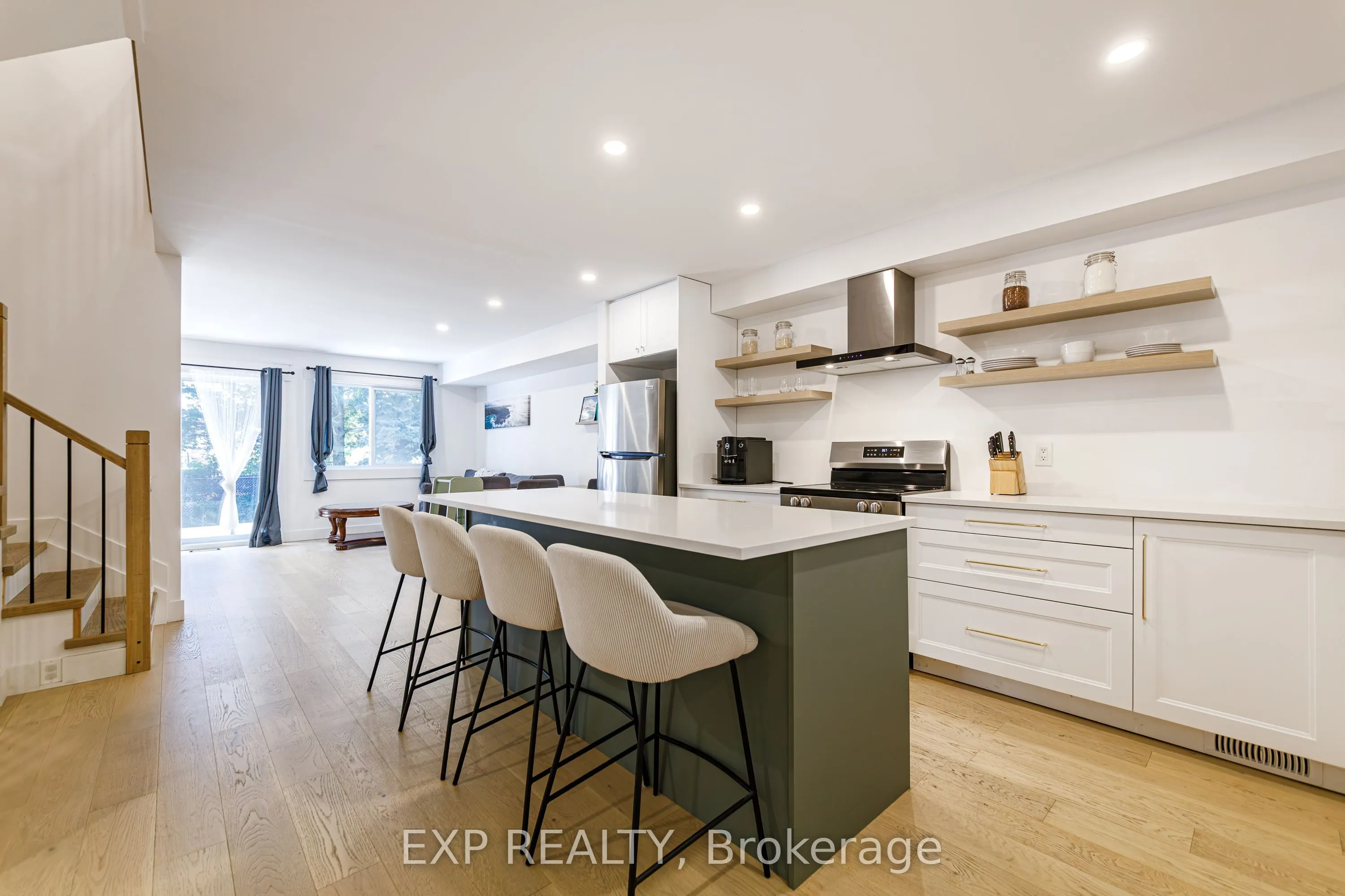 37 Dignard Street