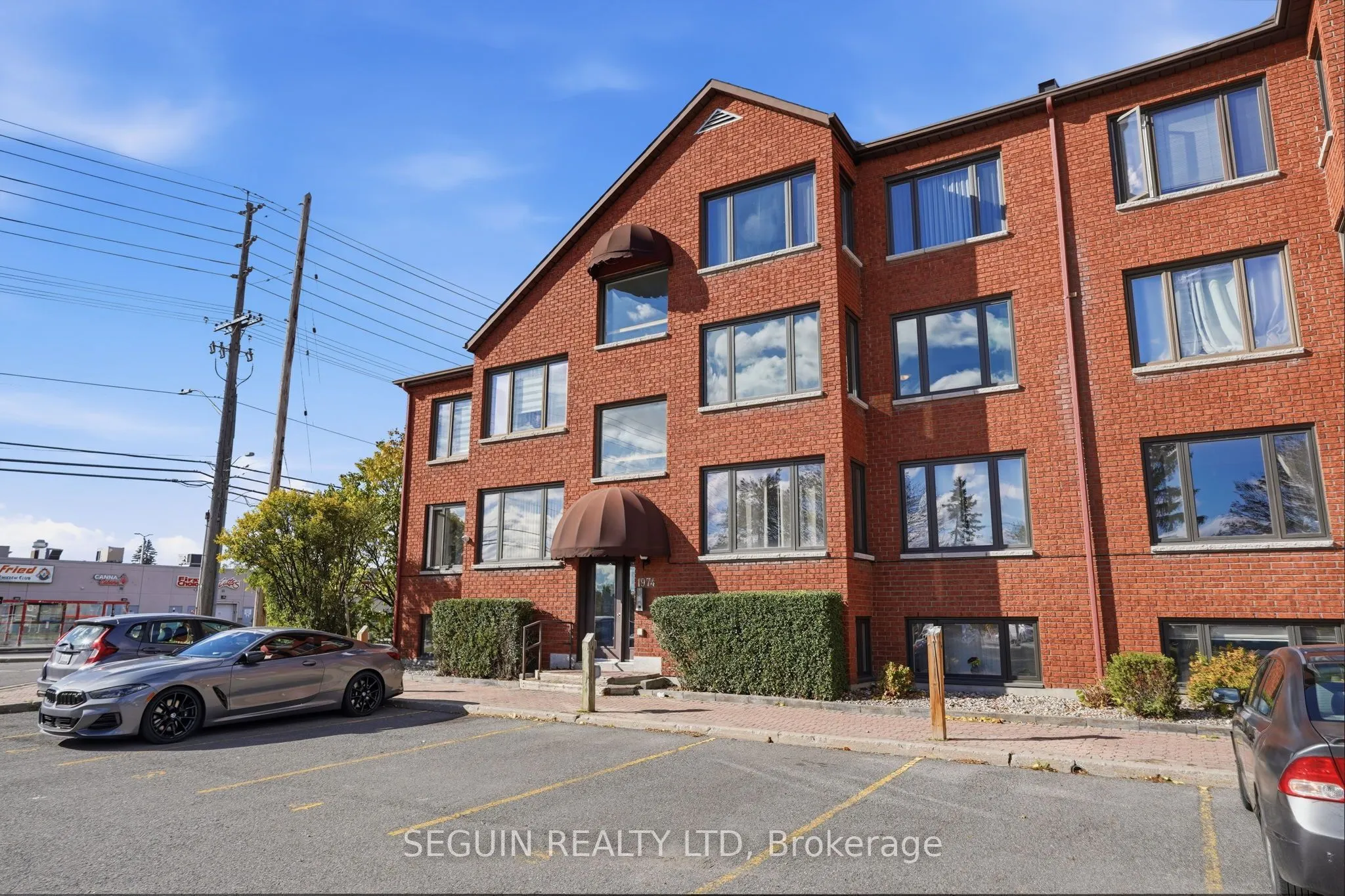 1974 St Laurent Boulevard #302