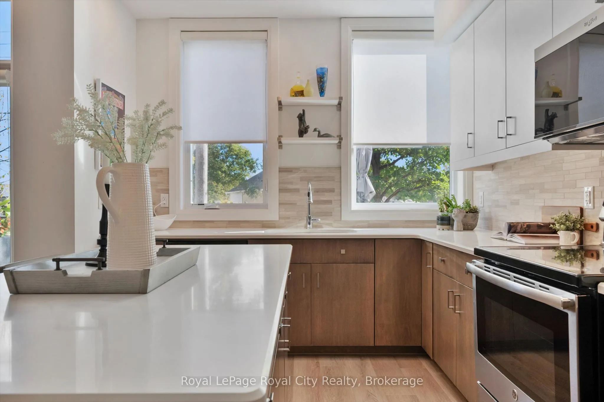 53 Arthur Street S #AT7