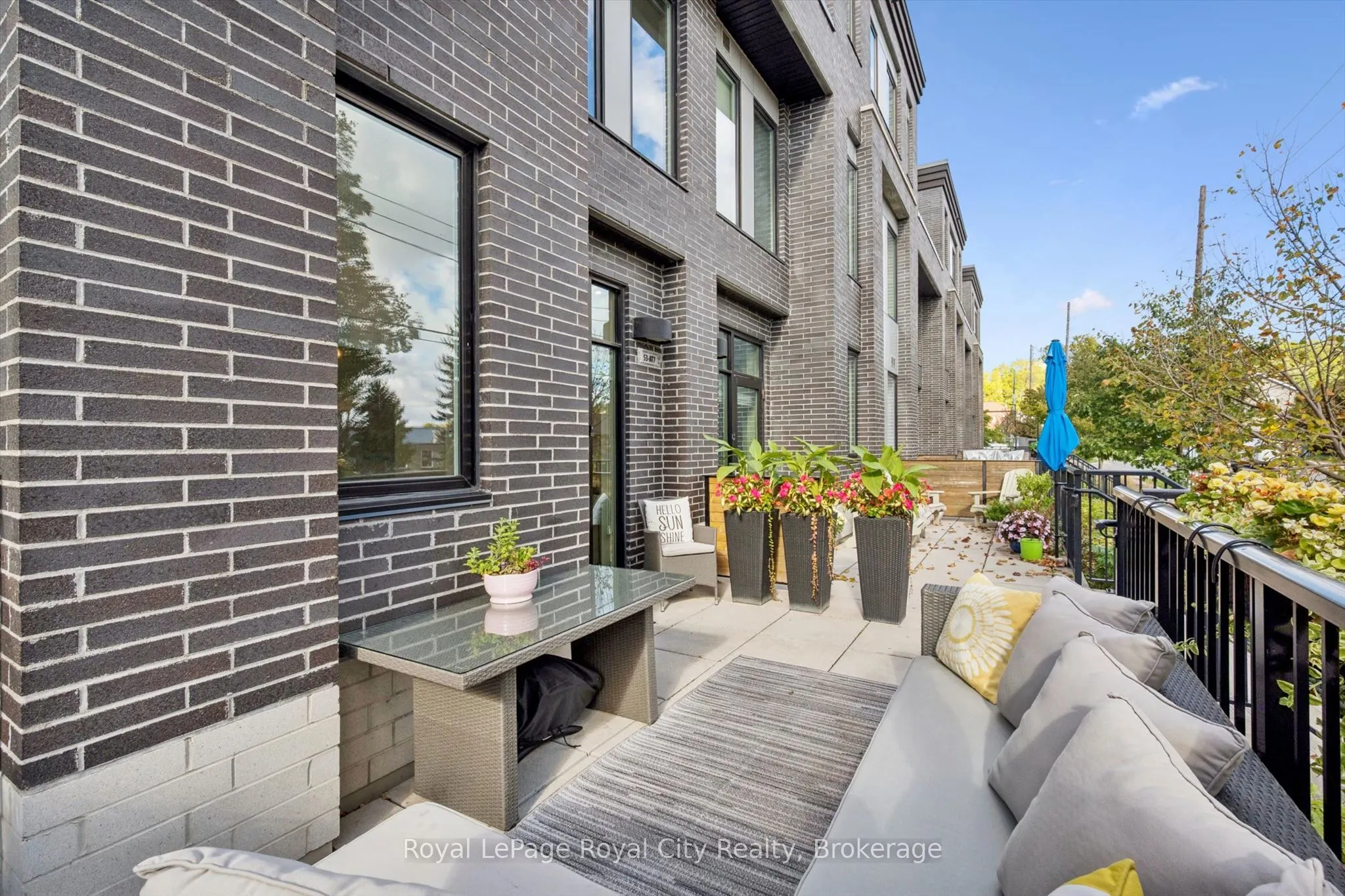 53 Arthur Street S #AT7