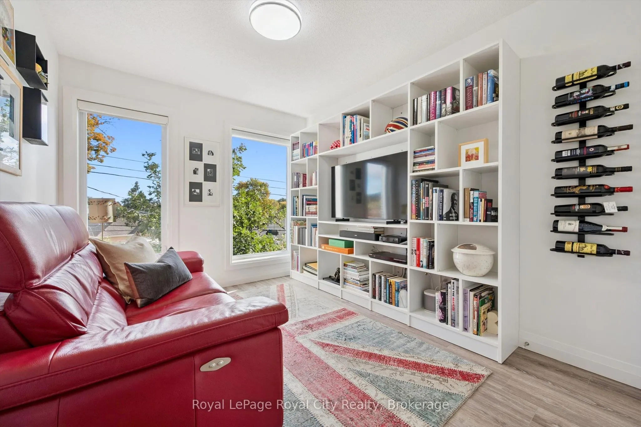 53 Arthur Street S #AT7