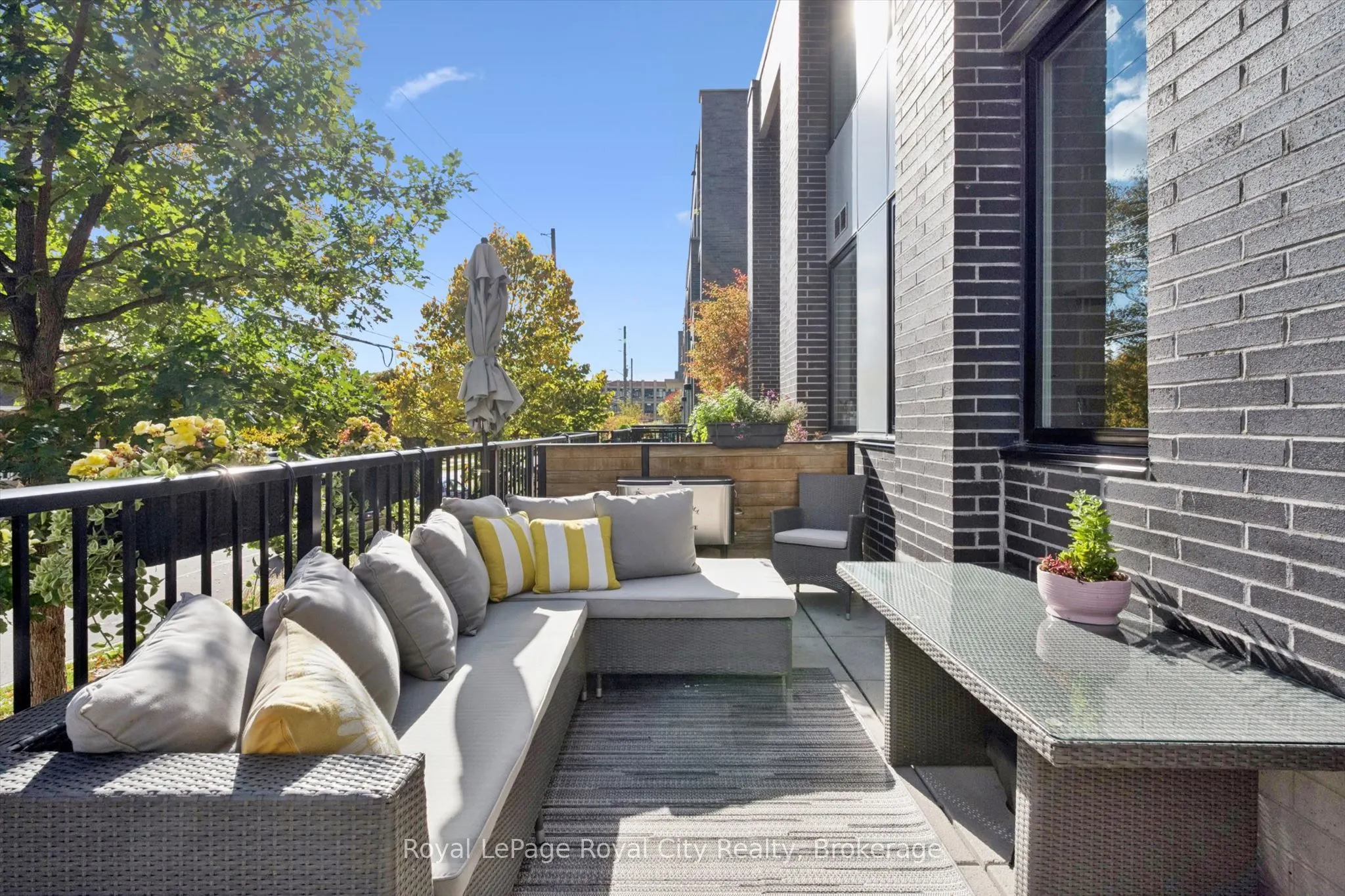 53 Arthur Street S #AT7