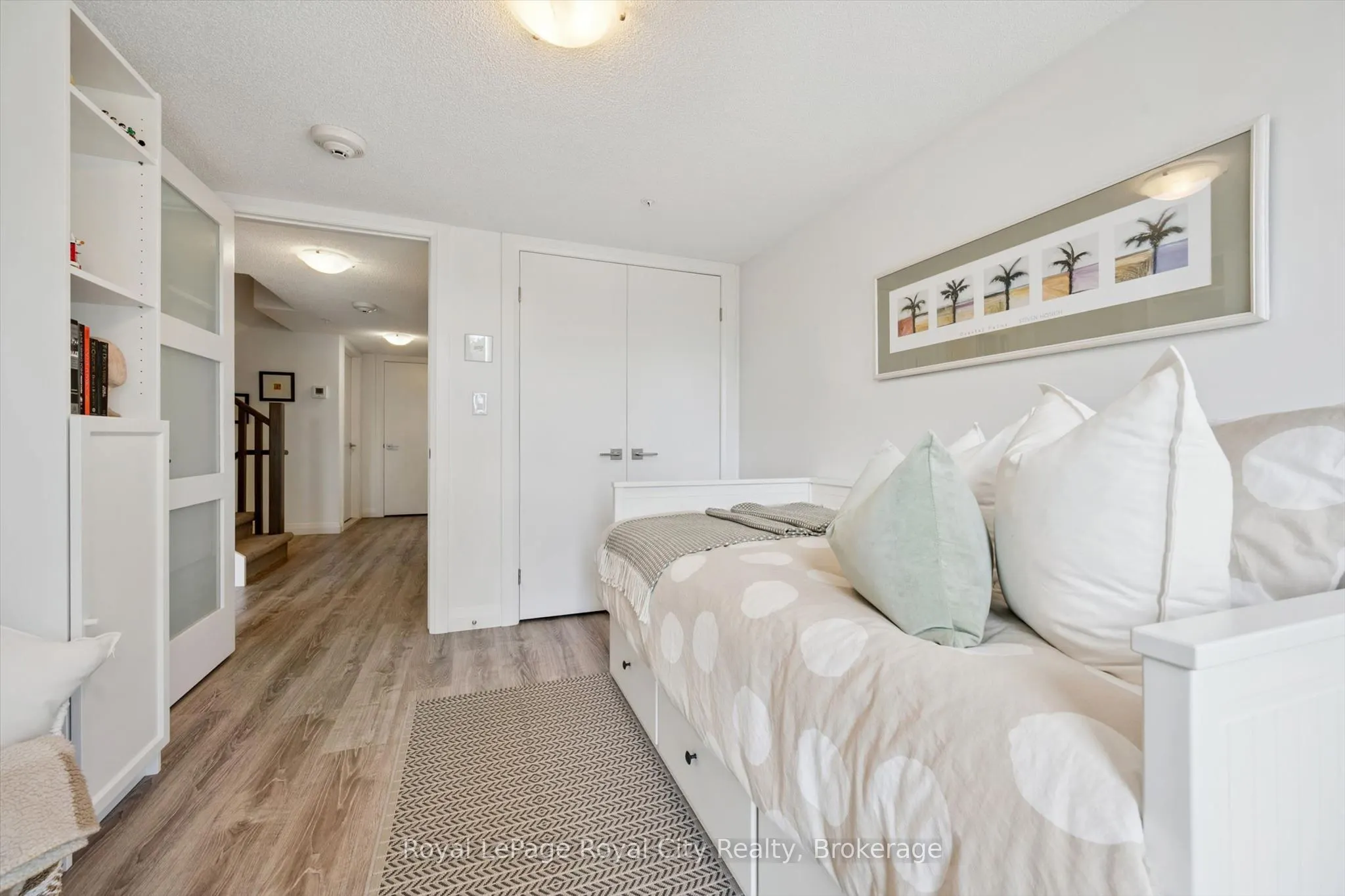 53 Arthur Street S #AT7