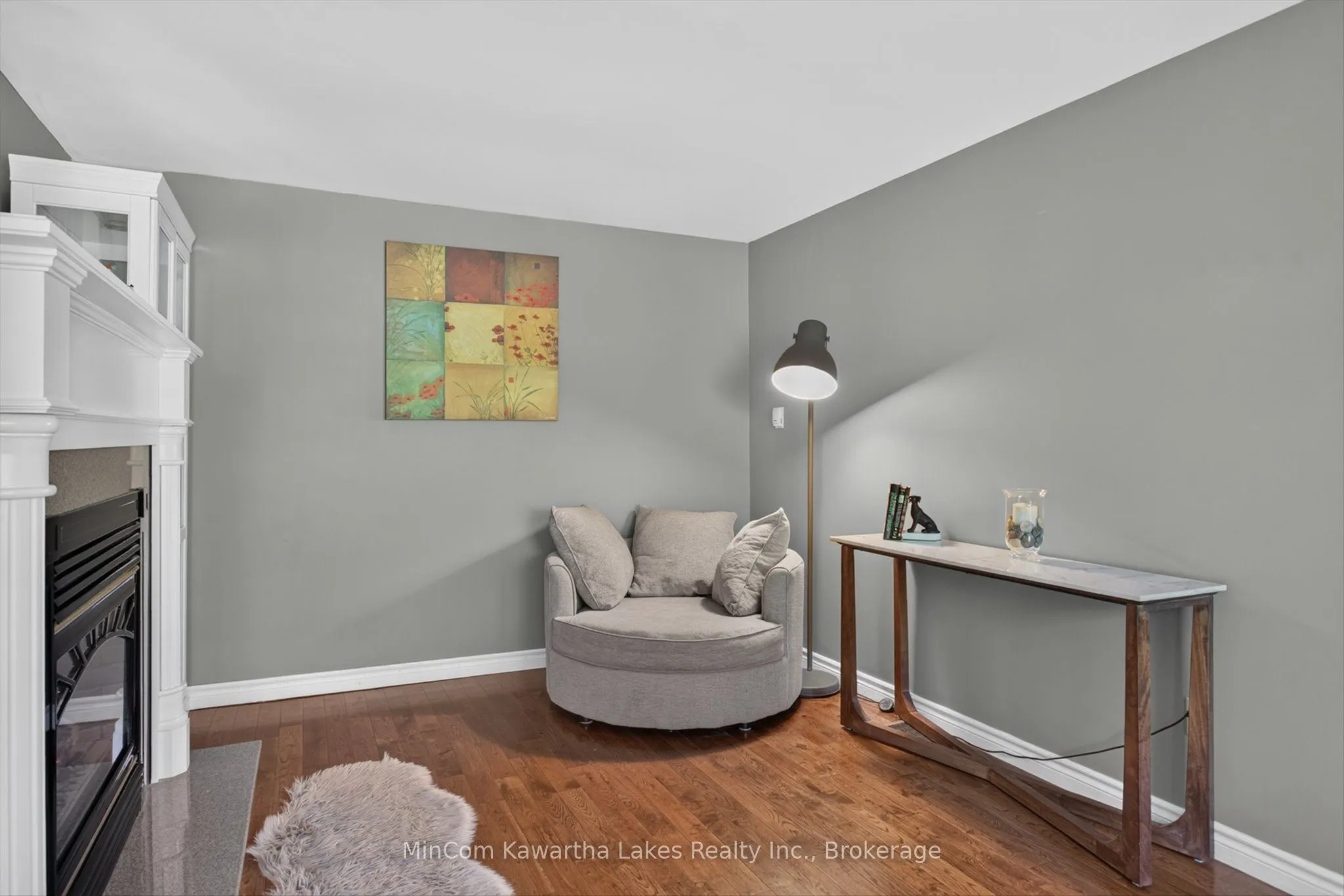 1947 PARKWOOD Circle