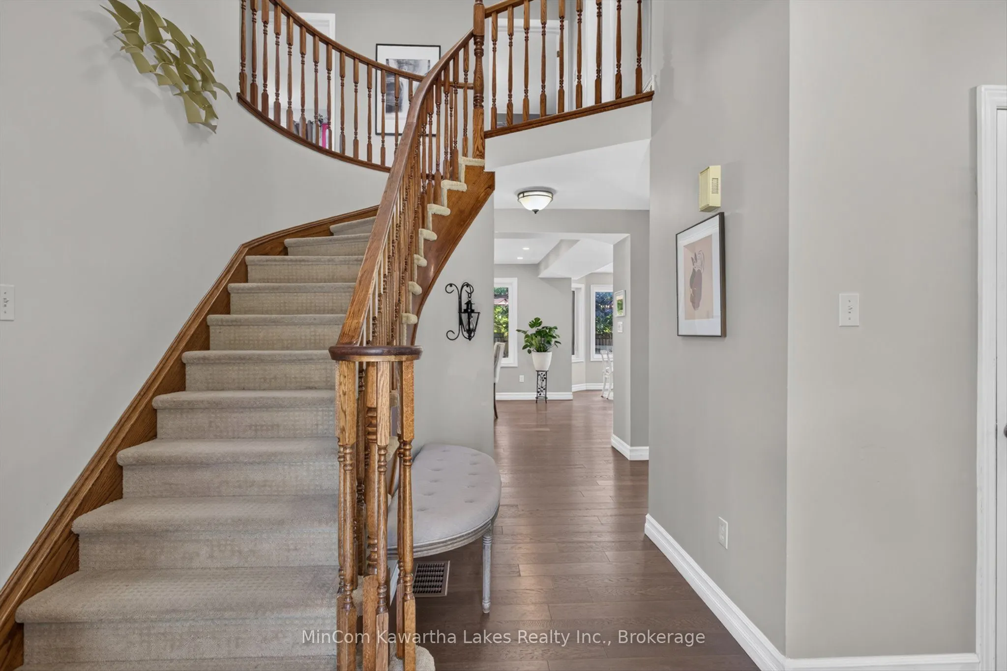 1947 PARKWOOD Circle