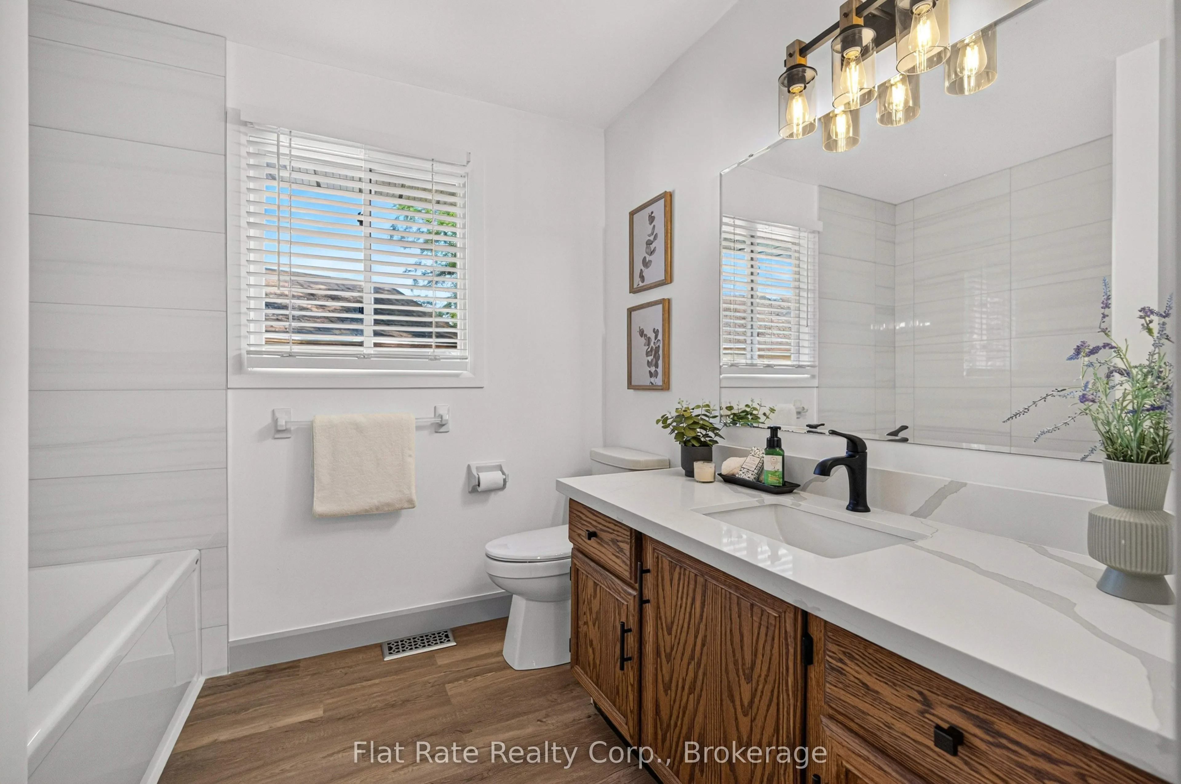 1321 Tudor Crescent